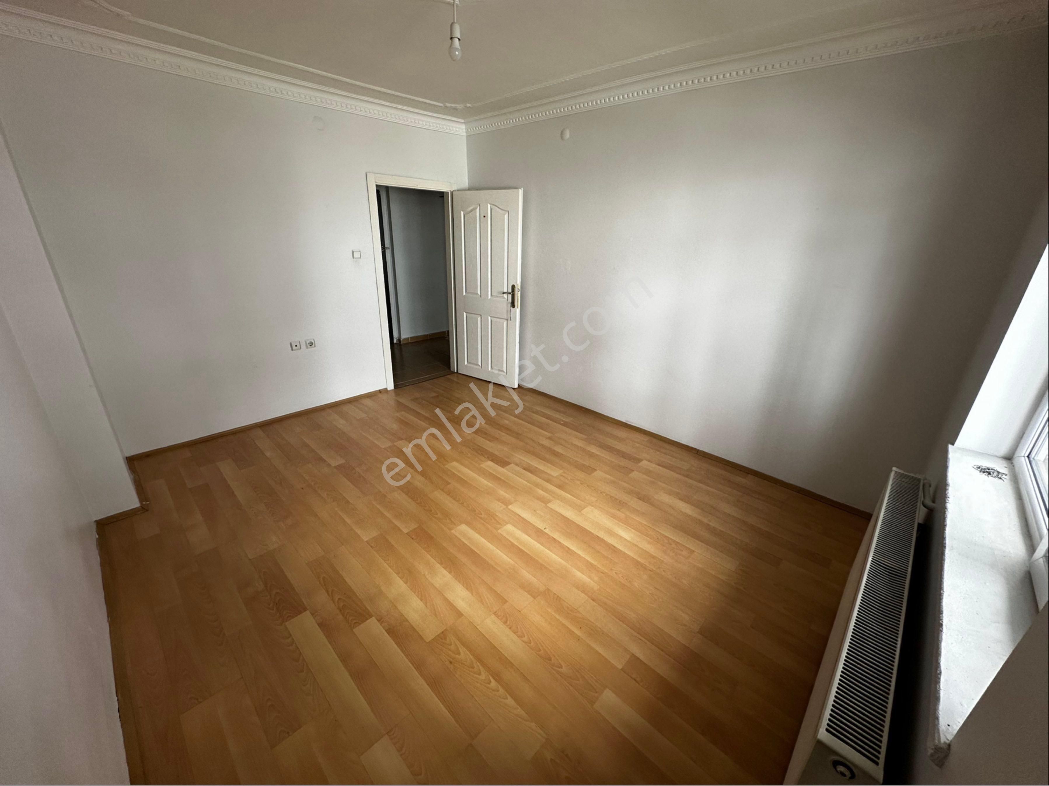 Osmangazi Baştuğ Sokakta Asansörlü Üst Katta Kiralık 3+1 - Görsel 30