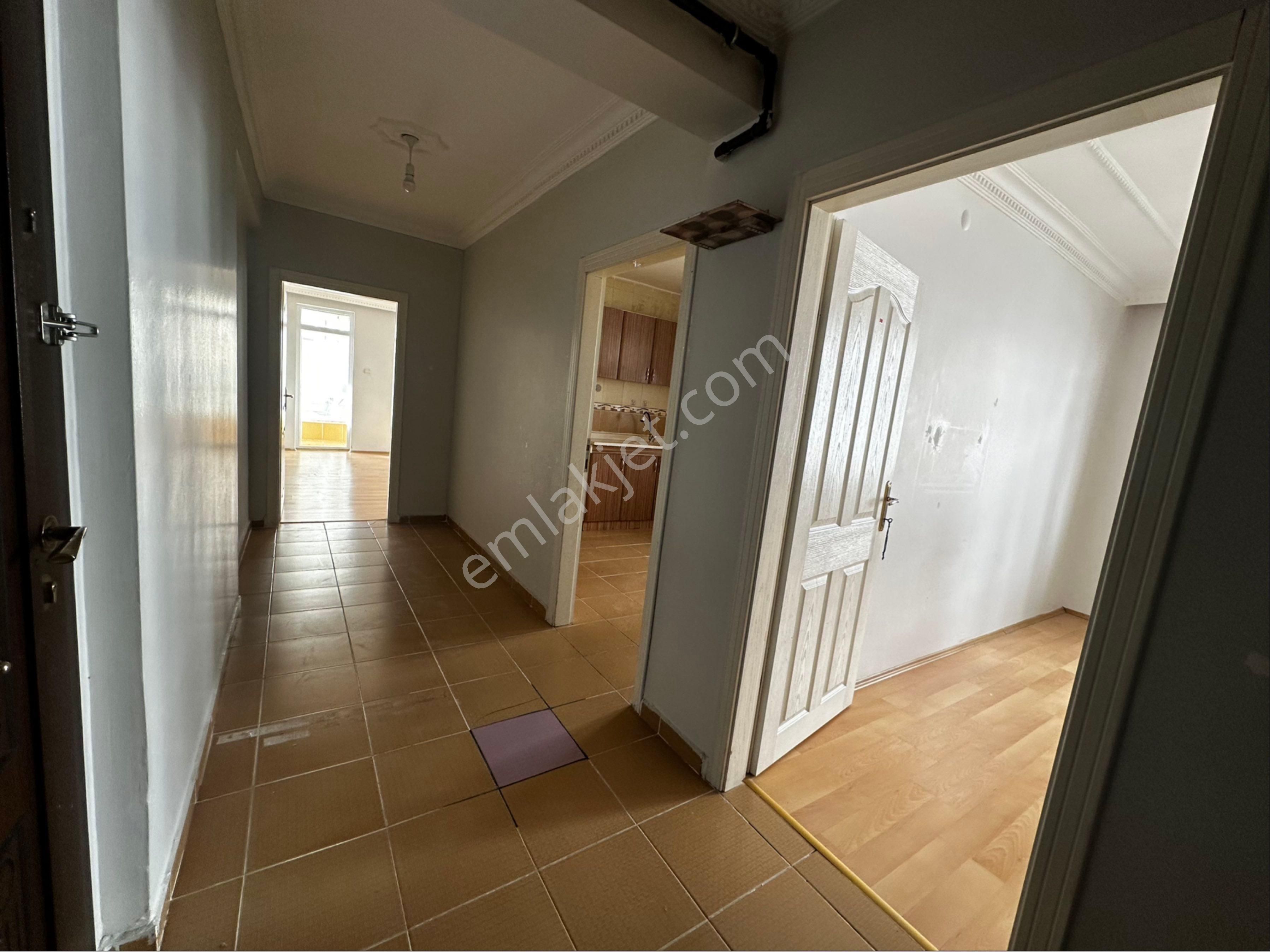 Osmangazi Baştuğ Sokakta Asansörlü Üst Katta Kiralık 3+1 - Görsel 19