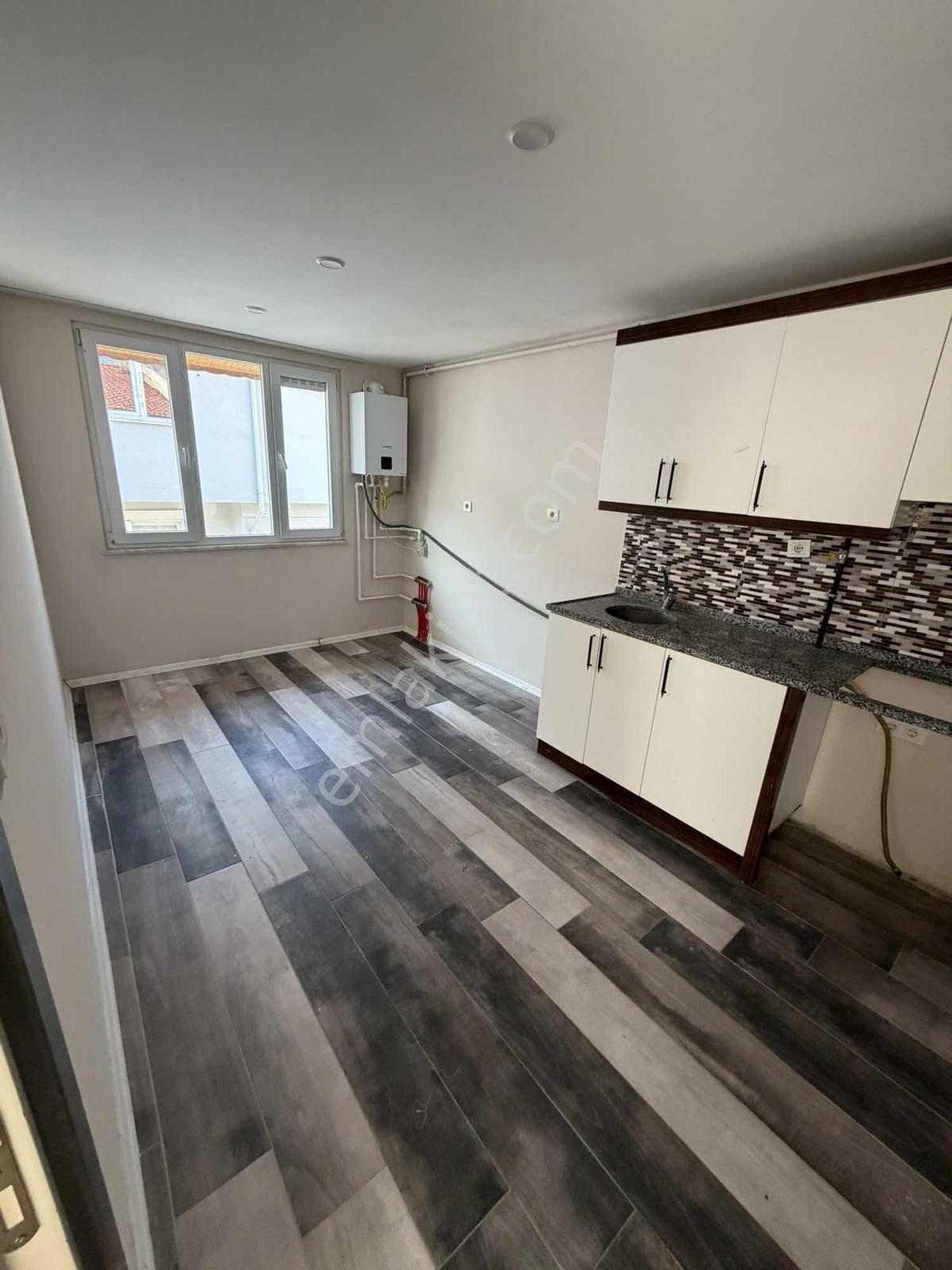 Üniversiteye Yakın Eşyasız Depozitosuz 2+1 80m2 Kiralık Daire - Görsel 3