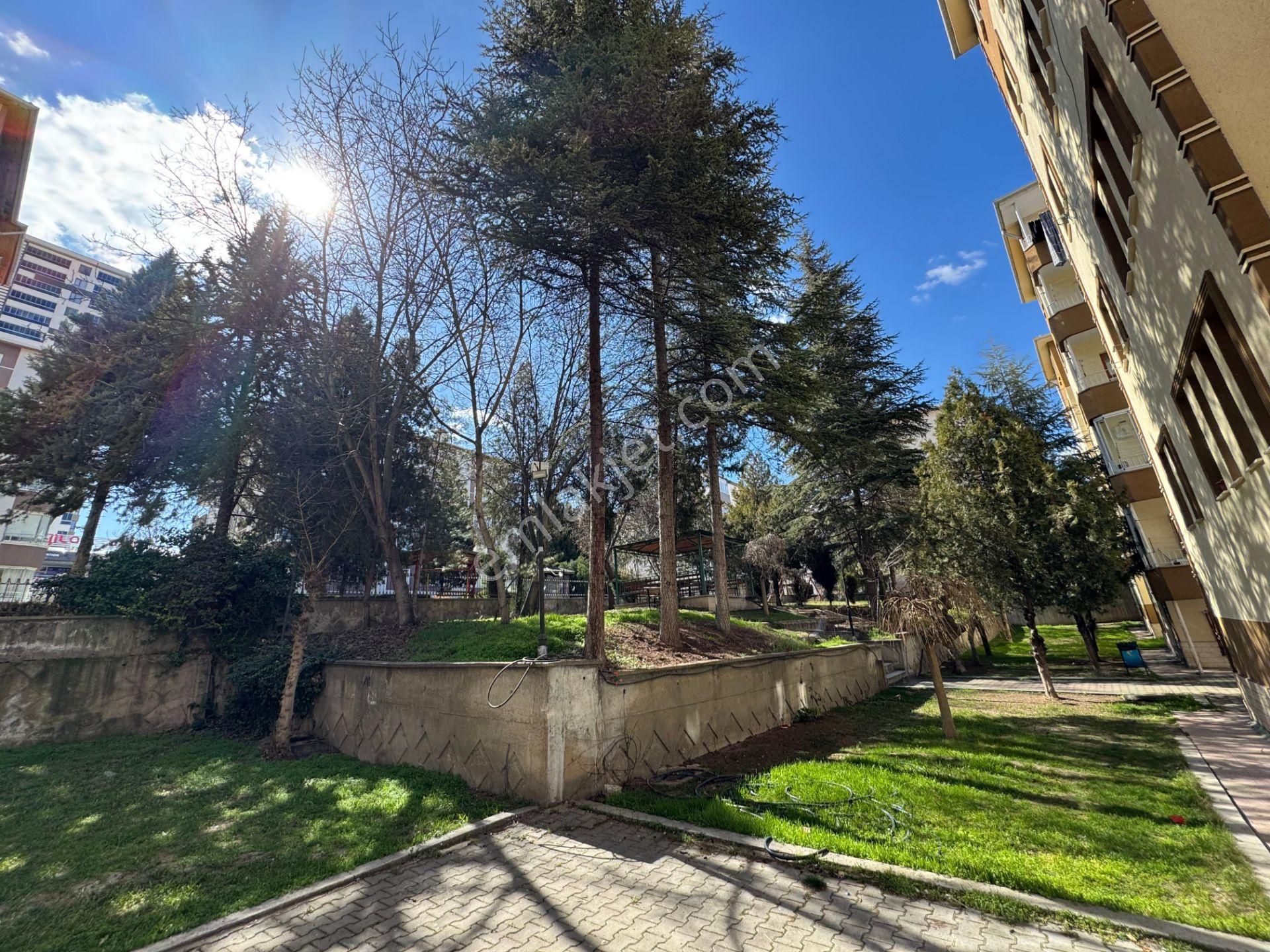 Es-astan Osmanlı Mahallesinde Site İçinde Ara Katta 3+1 Kupon Daire - Görsel 31