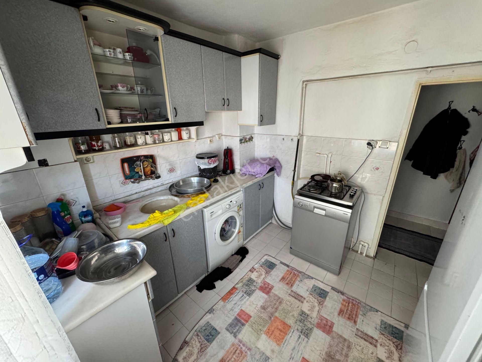 Es-astan Osmanlı Mahallesinde Site İçinde Ara Katta 3+1 Kupon Daire