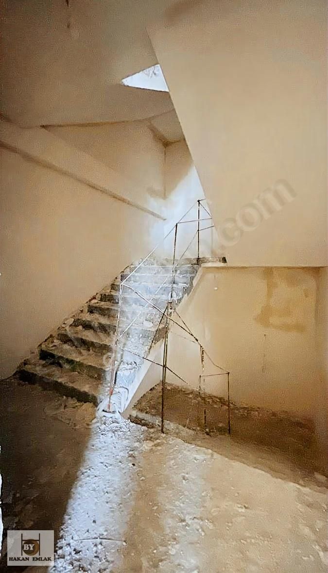Güngören Sanayi'de Sıfır Plaza Katları Kiralık (541m²) - Görsel 17