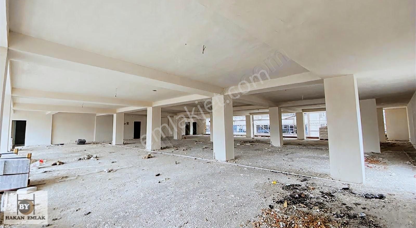 Güngören Sanayi'de Sıfır Plaza Katları Kiralık (541m²) - Görsel 12