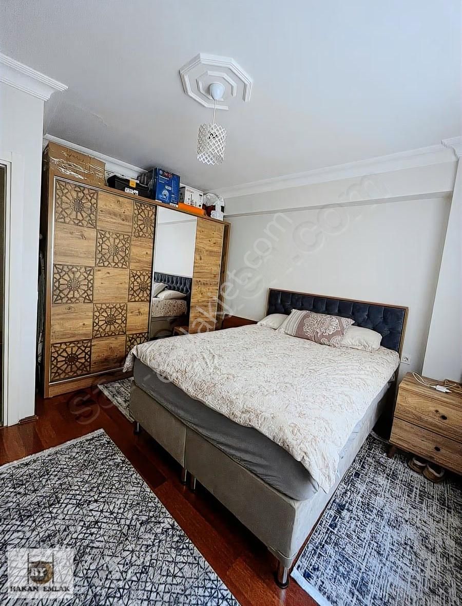 Bahçelievler'de Satılık 2+1 Daire - Metro Yakını - Görsel 12