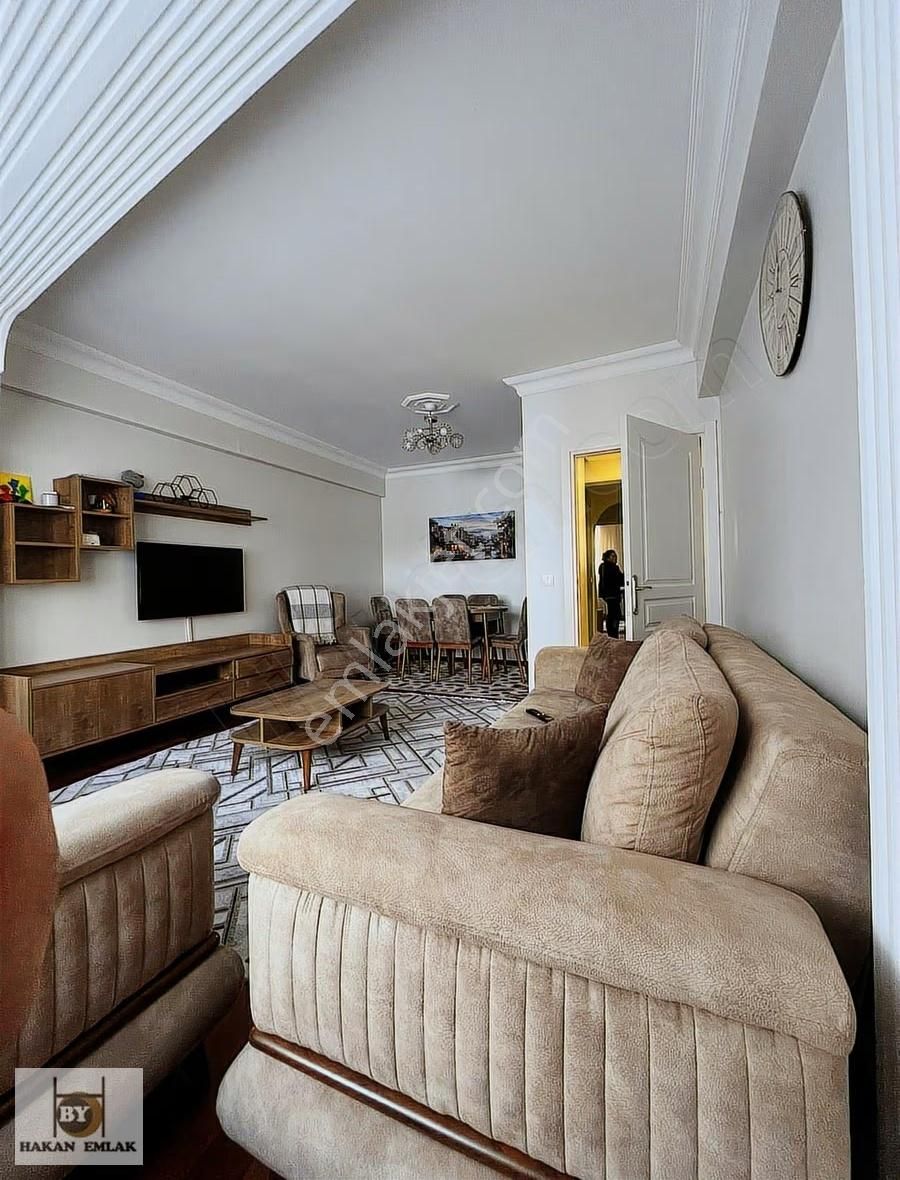 Bahçelievler'de Satılık 2+1 Daire - Metro Yakını - Görsel 3