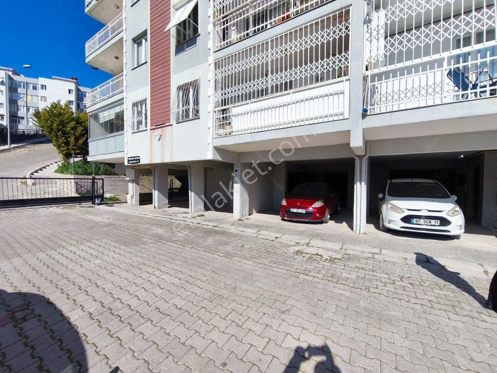 İzmir Karabağlar'da Geniş Ve Ferah 3+1 Satılık - Görsel 21