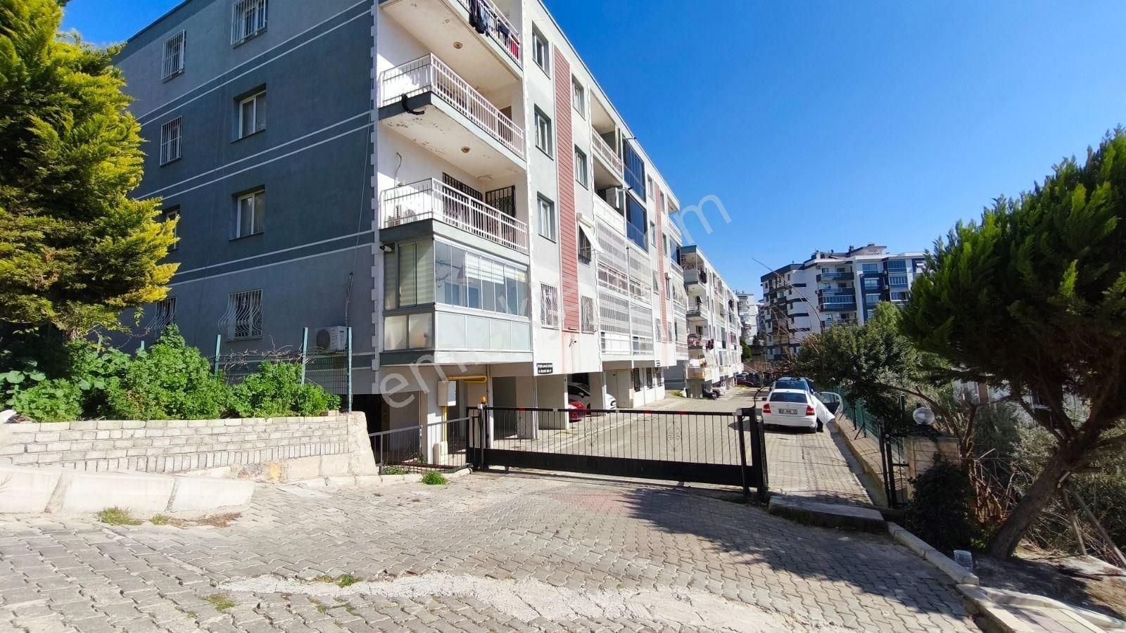 İzmir Karabağlar'da Geniş Ve Ferah 3+1 Satılık - Görsel 23