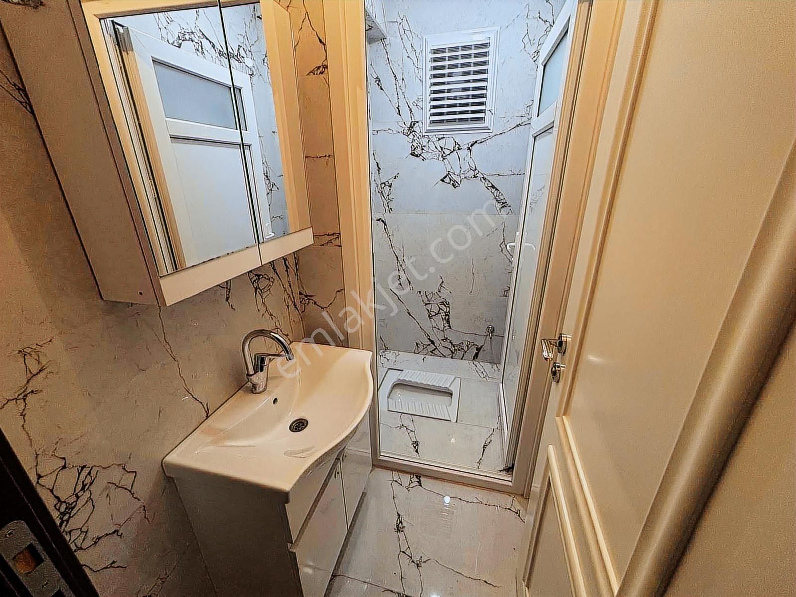 Lüks | 3.kat | Ön Cephe | Çift Balkonlu | İskanlı | 3+1 Daire - Görsel 20