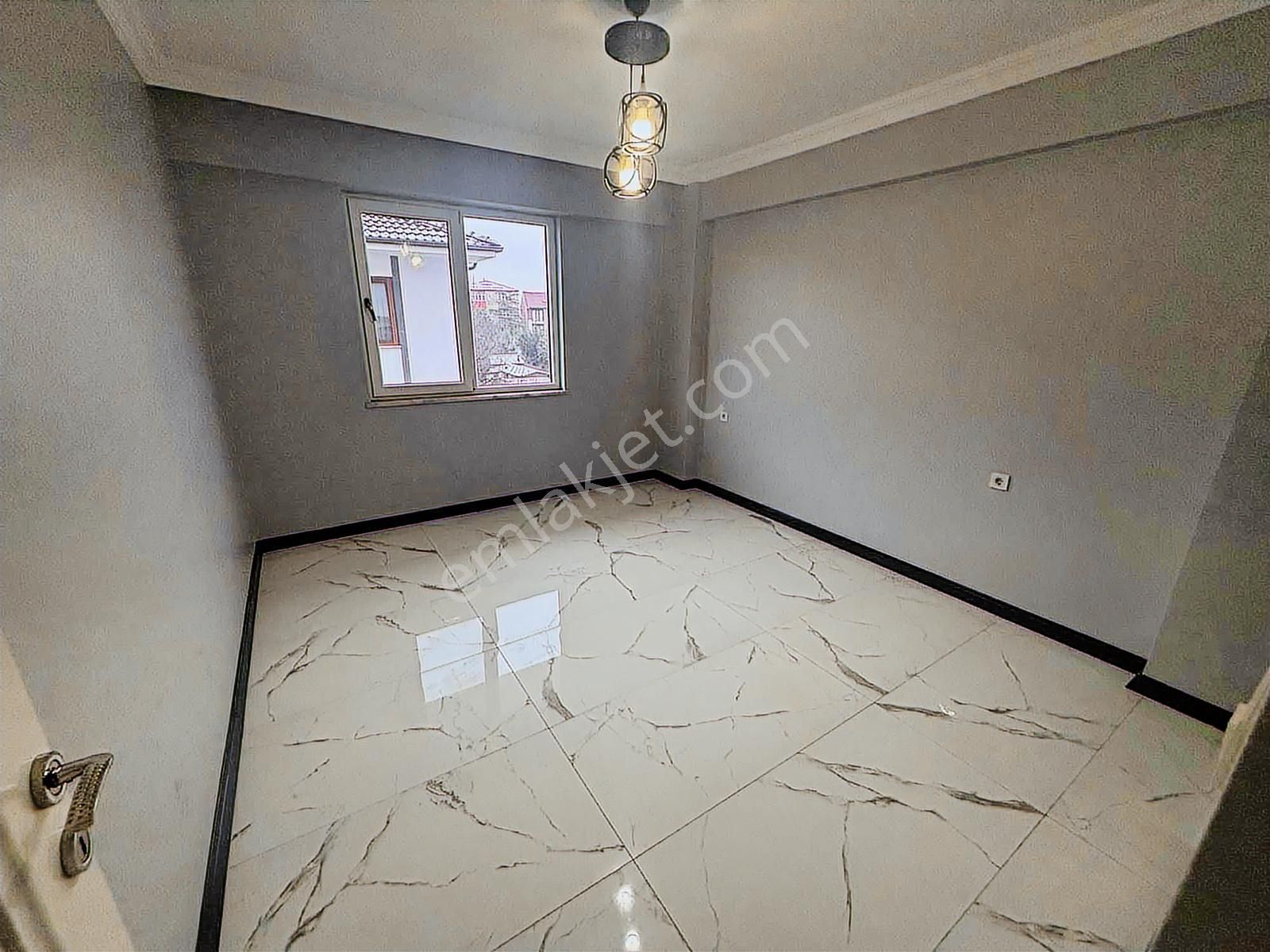 Lüks | 3.kat | Ön Cephe | Çift Balkonlu | İskanlı | 3+1 Daire - Görsel 12