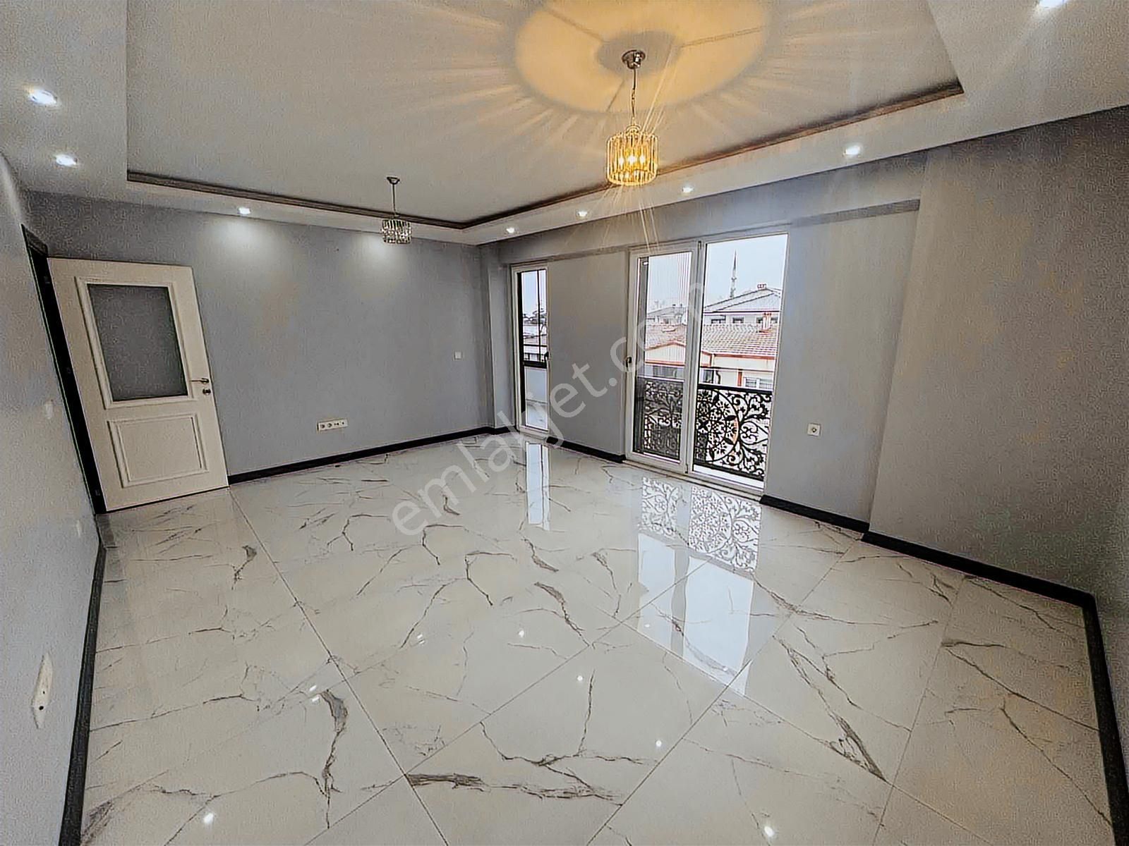 Lüks | 3.kat | Ön Cephe | Çift Balkonlu | İskanlı | 3+1 Daire - Görsel 11