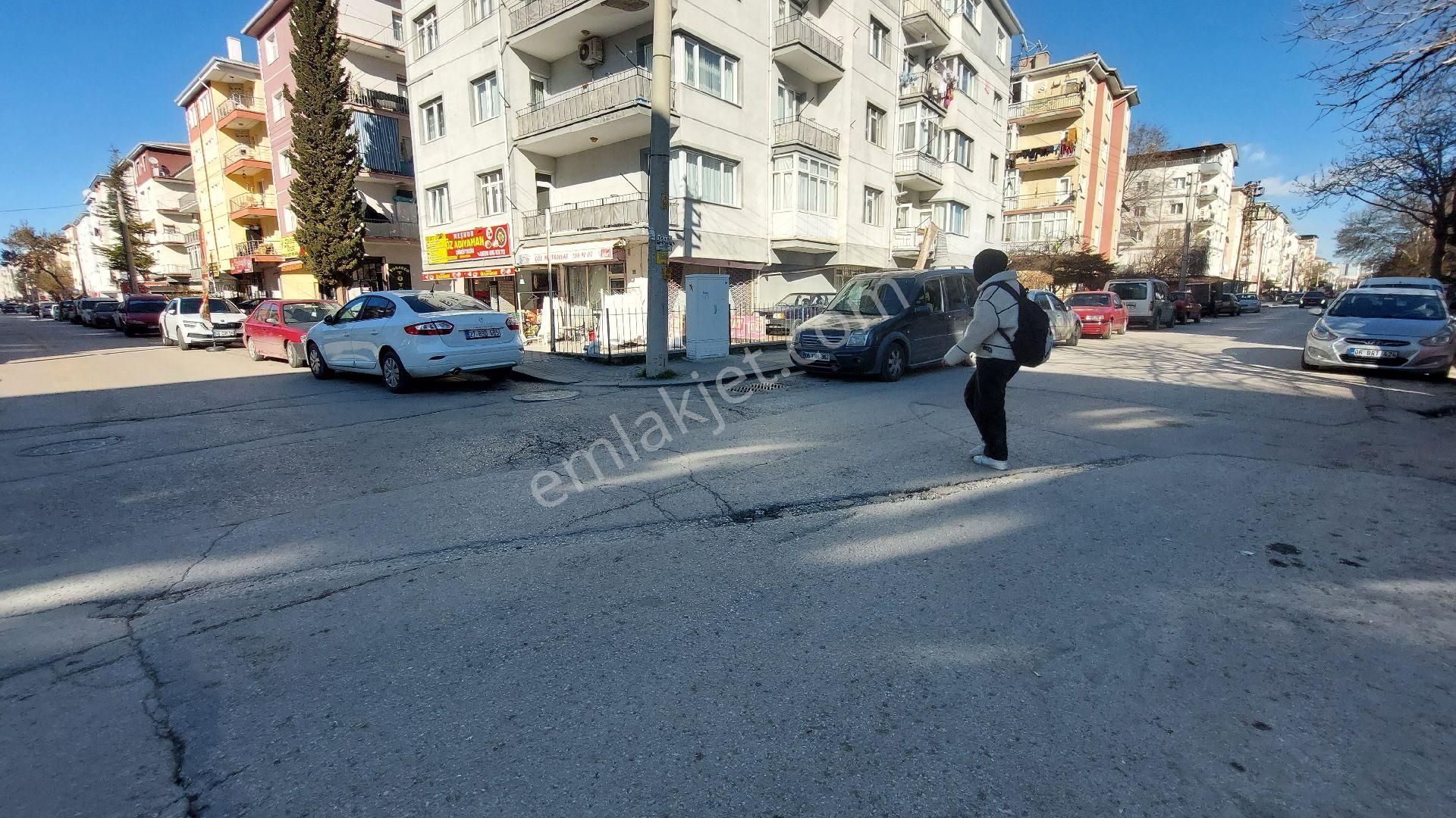 Sincan Çağlayan Cad. Üstü Satılık 3+1 Daire 1.kat Güney Öncephe - Görsel 27