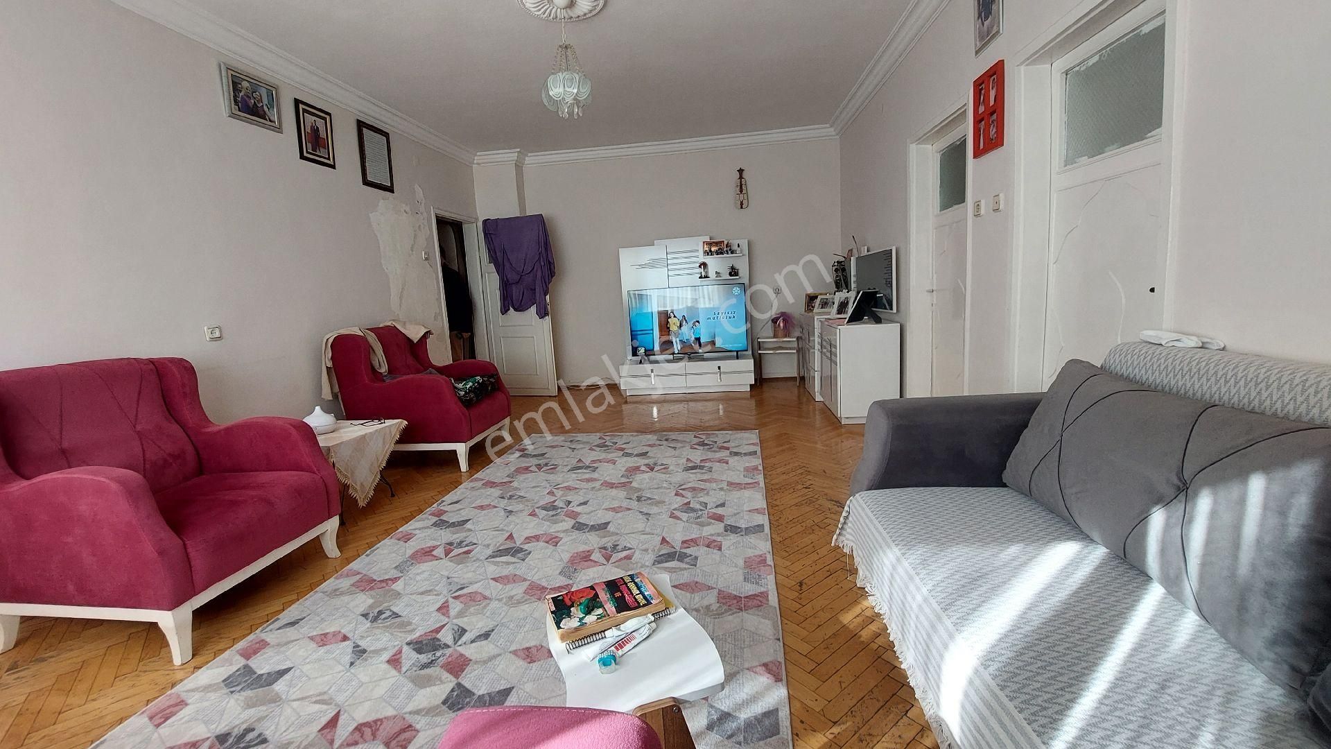 Sincan Çağlayan Cad. Üstü Satılık 3+1 Daire 1.kat Güney Öncephe - Görsel 7