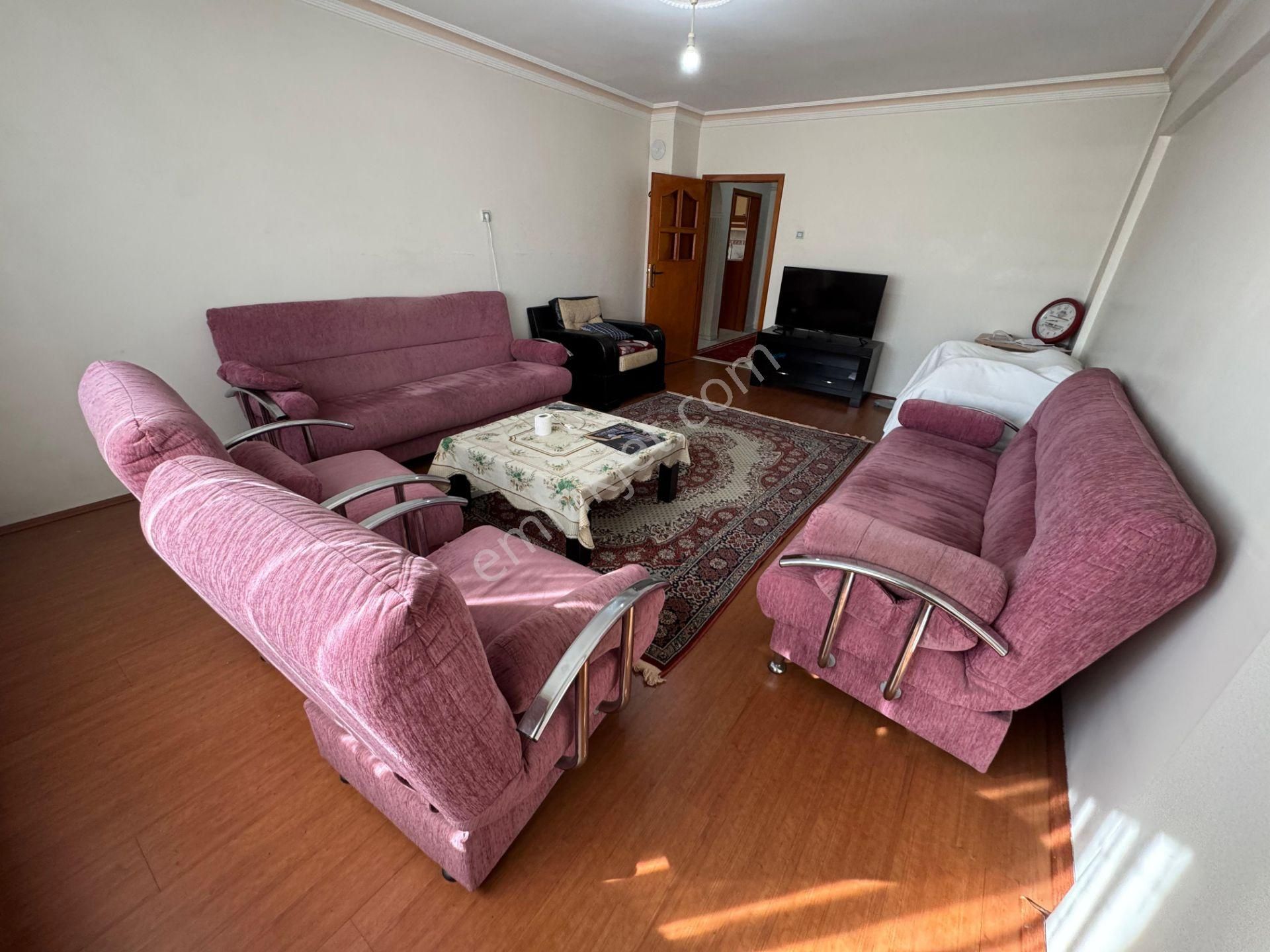 Es-astan Selçuklu Mahallesinde Cadde Üzerinde Ara Katta Geniş Metrekareli Daire - Görsel 6