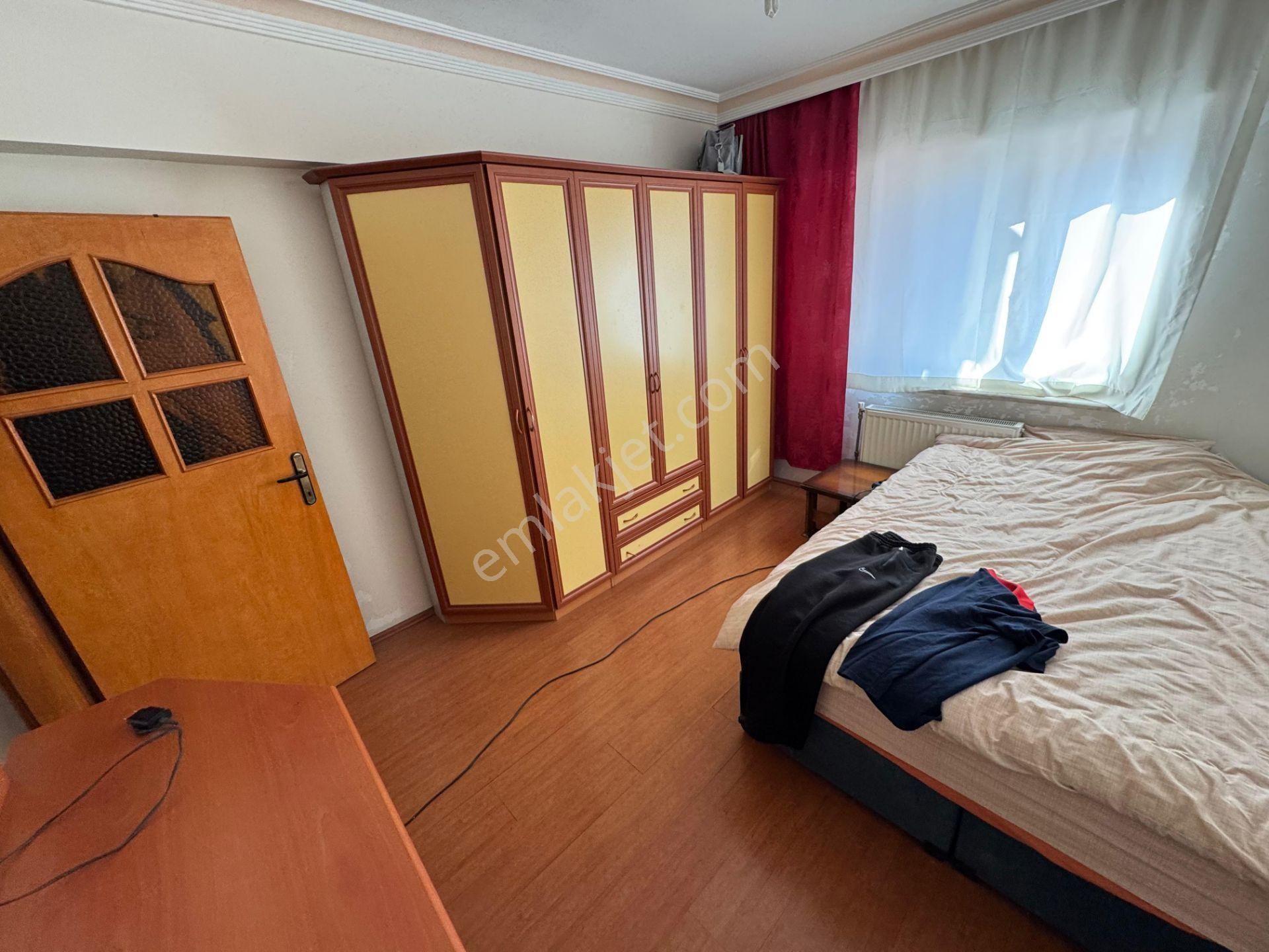 Es-astan Selçuklu Mahallesinde Cadde Üzerinde Ara Katta Geniş Metrekareli Daire - Görsel 12