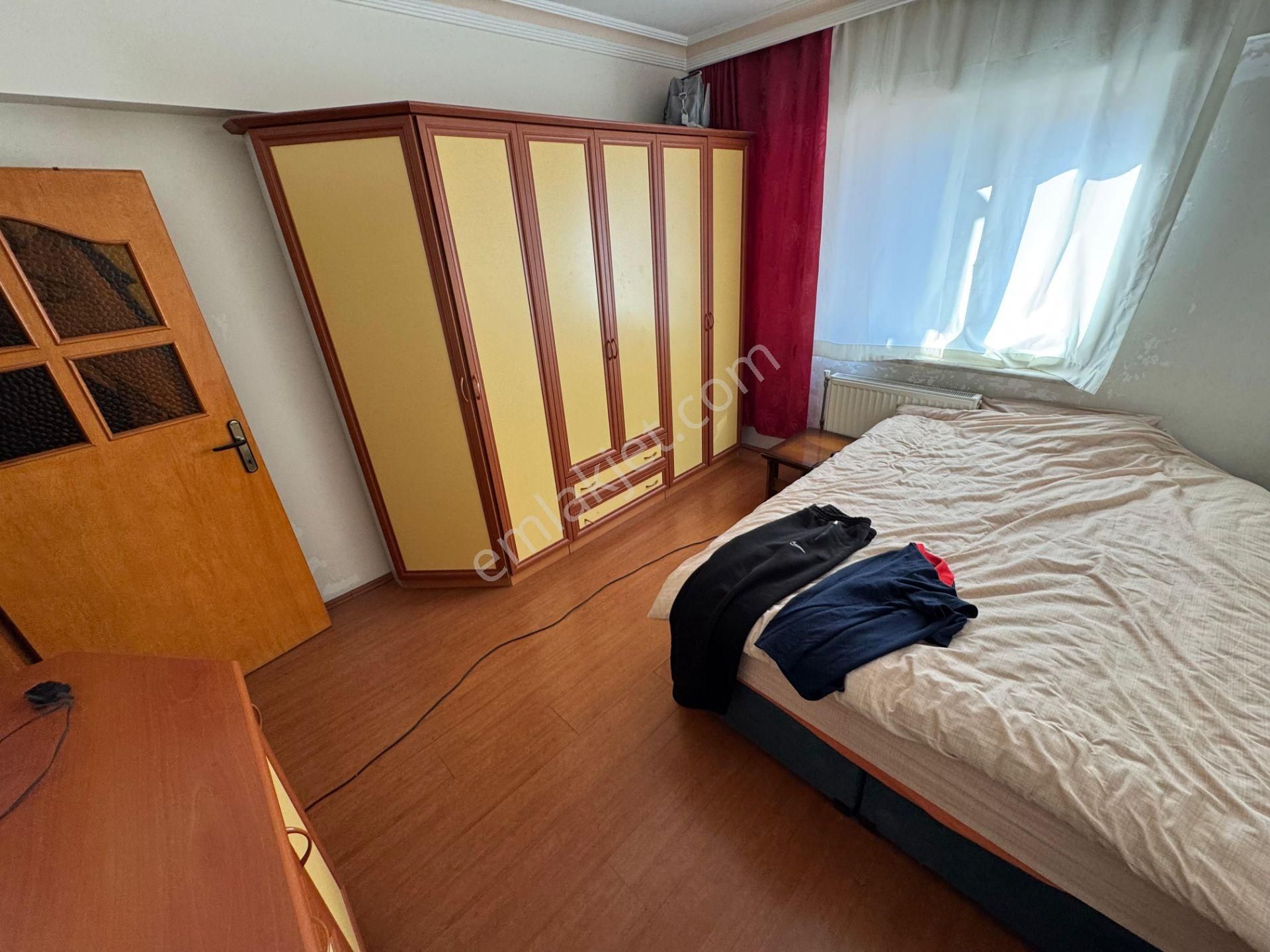 Es-astan Selçuklu Mahallesinde Cadde Üzerinde Ara Katta Geniş Metrekareli Daire - Görsel 11