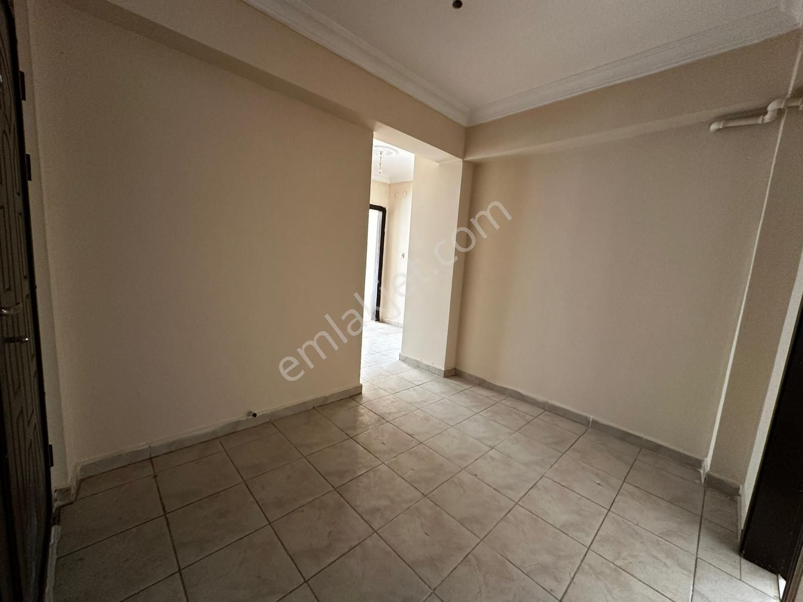 Osmangazi Cadde Dibi 3+1 135m2 21000 Tl - Görsel 22