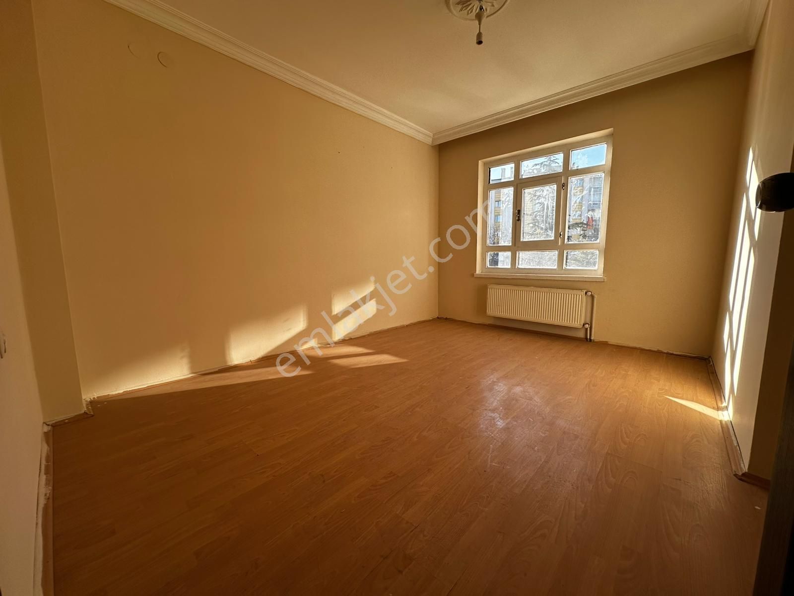 Osmangazi Cadde Dibi 3+1 135m2 21000 Tl - Görsel 16