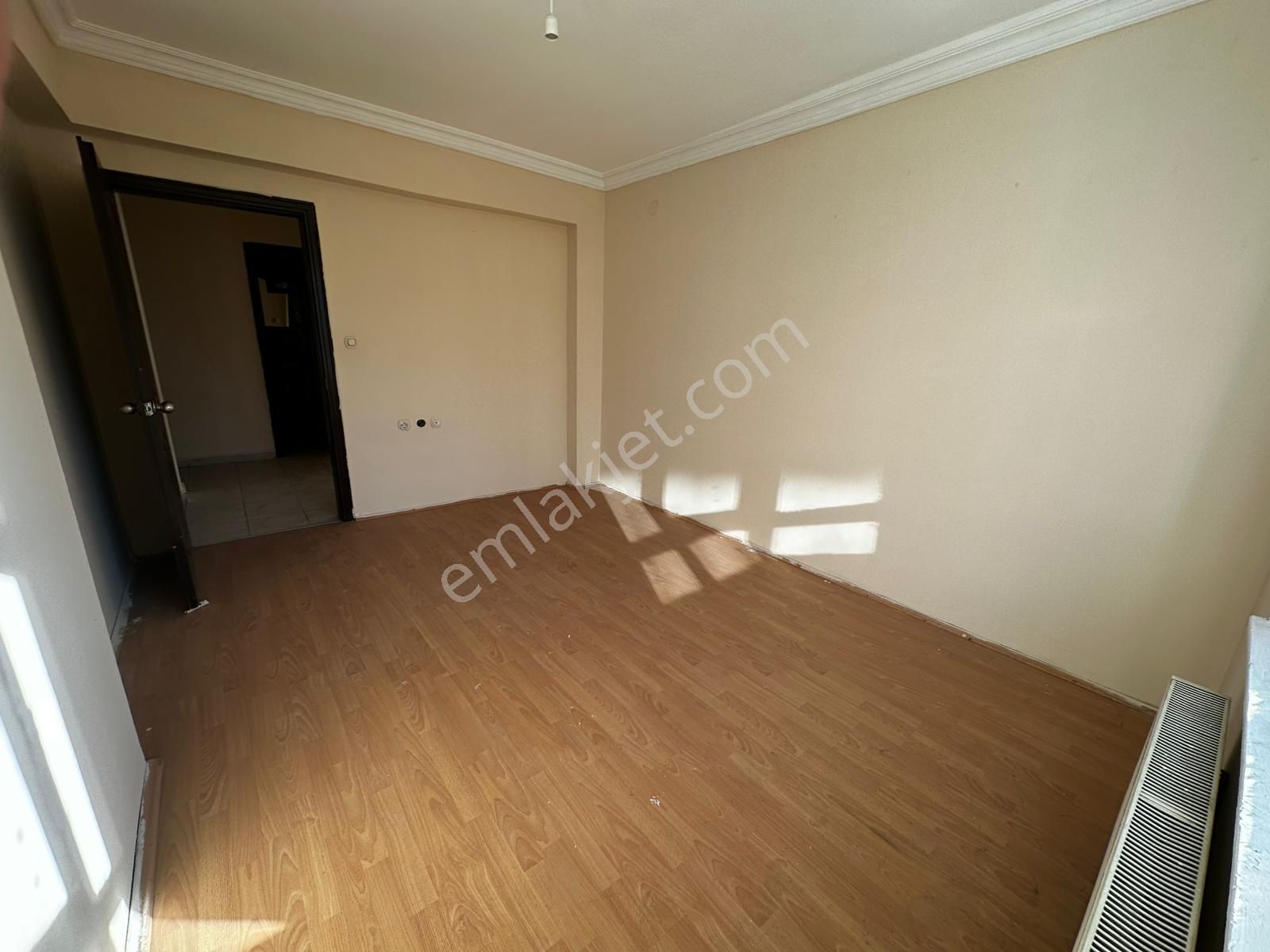 Osmangazi Cadde Dibi 3+1 135m2 21000 Tl - Görsel 21