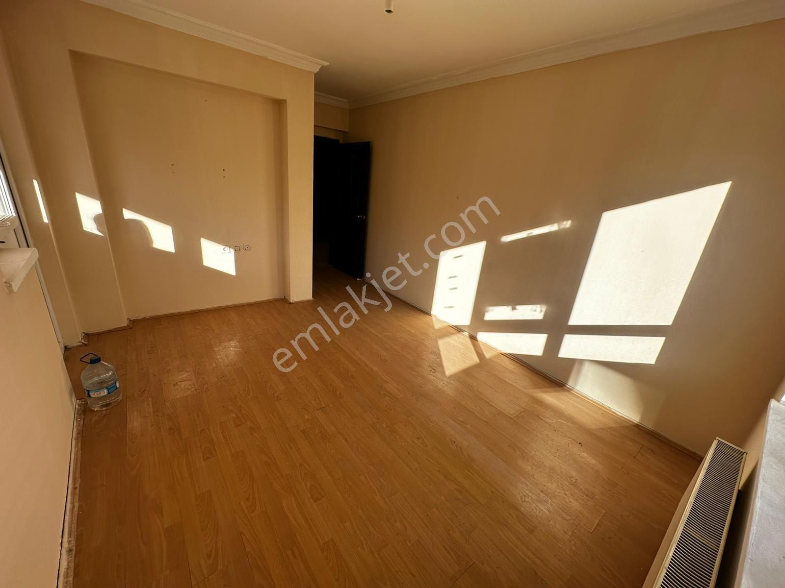 Osmangazi Cadde Dibi 3+1 135m2 21000 Tl - Görsel 8