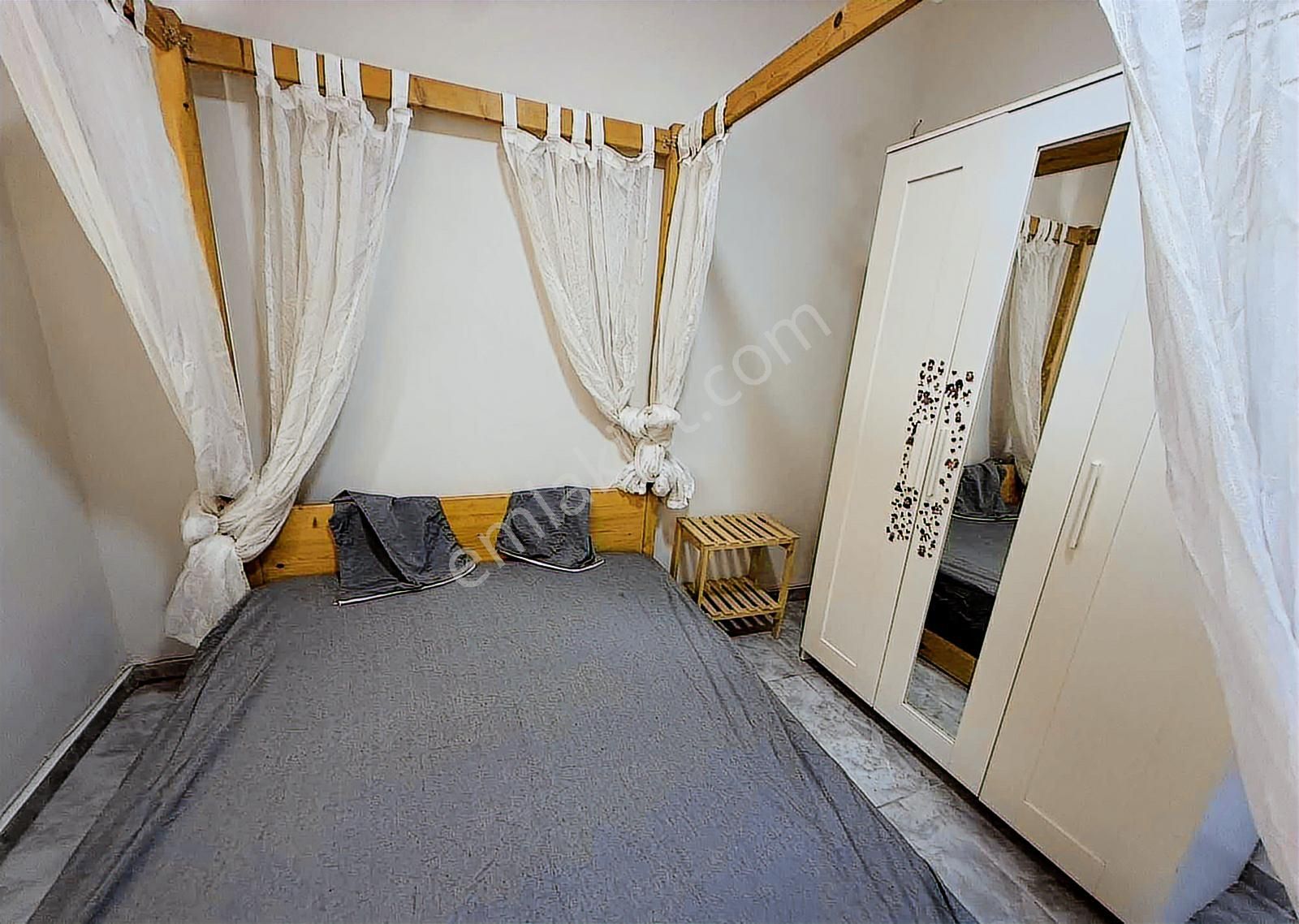 Bayraklı Soğukkuyu'da Merkezi Konumda Eşyalı Kiralık 1+1 Daire - Görsel 15