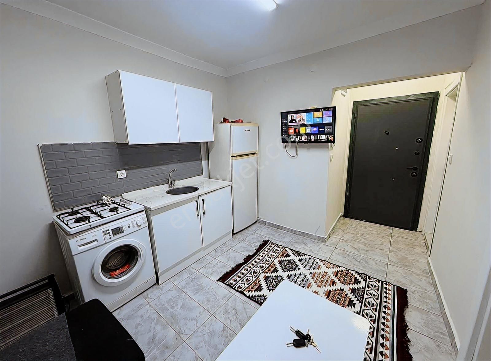 Bayraklı Soğukkuyu'da Merkezi Konumda Eşyalı Kiralık 1+1 Daire - Görsel 12