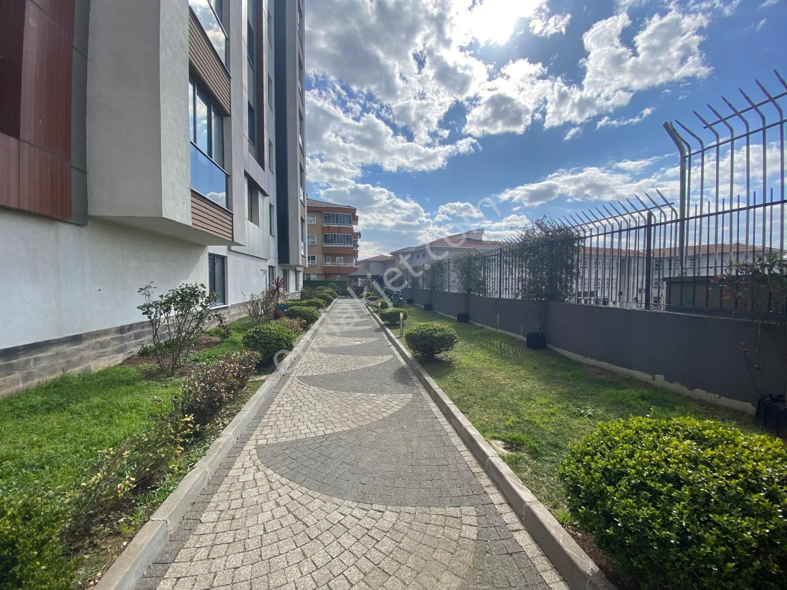 Bağcılar Metro Adn Park Otopark Güvenlıklı 2+1 Lüks Satılık Daıre - Görsel 18