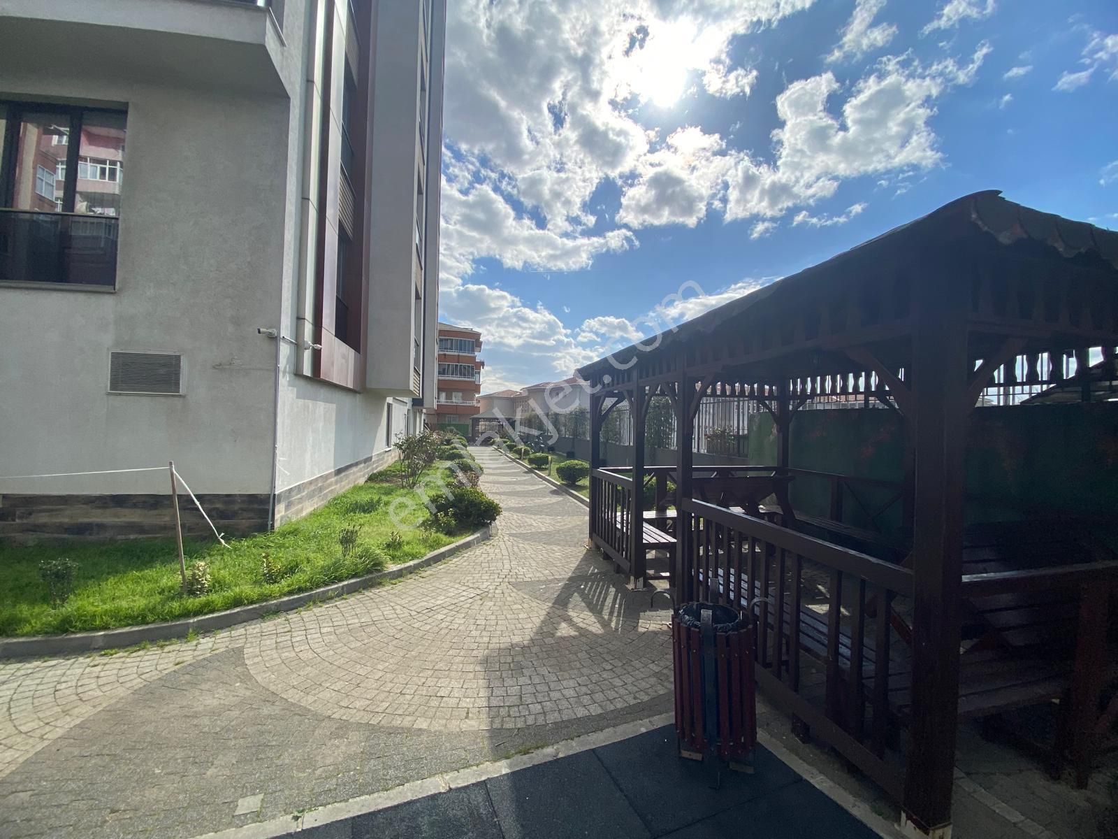 Bağcılar Metro Adn Park Otopark Güvenlıklı 2+1 Lüks Satılık Daıre - Görsel 19