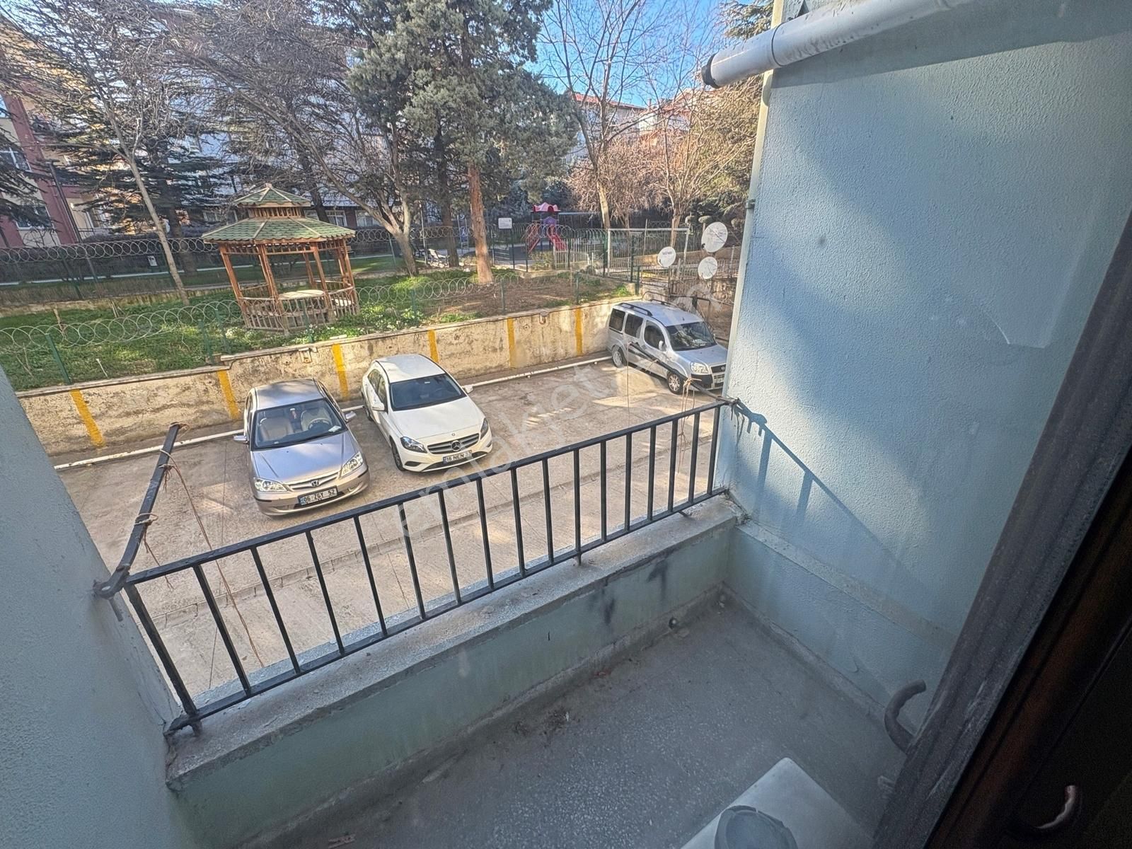 3+1 Y.giriş Kat Konumunda Yatırıma Ve Krediye Uygun Fırsat Daire - Görsel 8