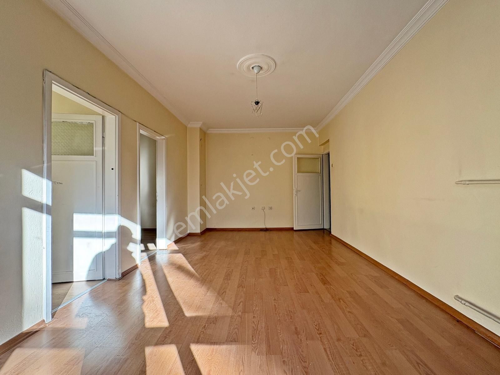 3+1 Y.giriş Kat Konumunda Yatırıma Ve Krediye Uygun Fırsat Daire - Görsel 2