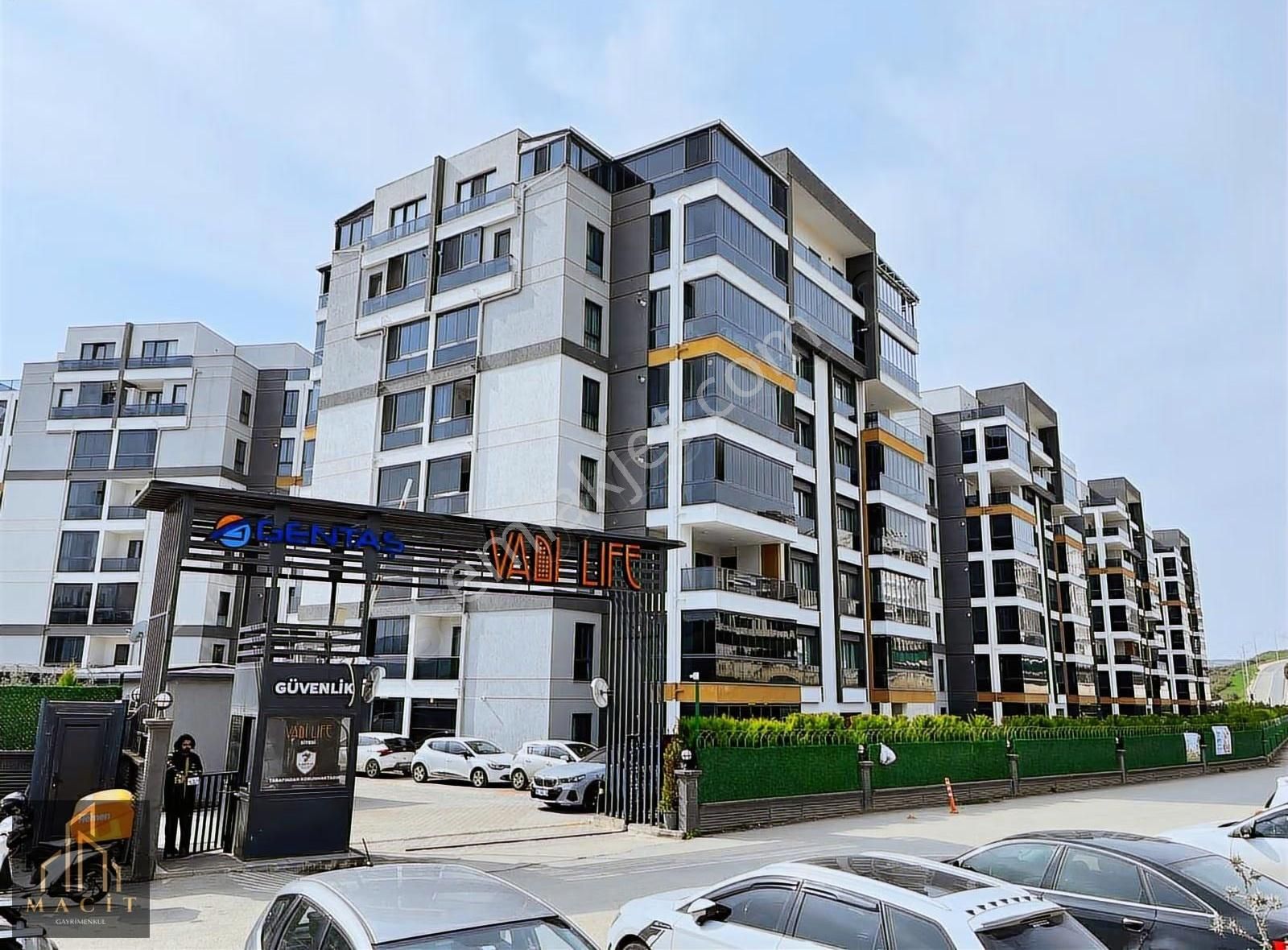 Macit'den Balkan Mah.vadi Life Sitesinde 3+1 Eşyasız Daire - Görsel 29