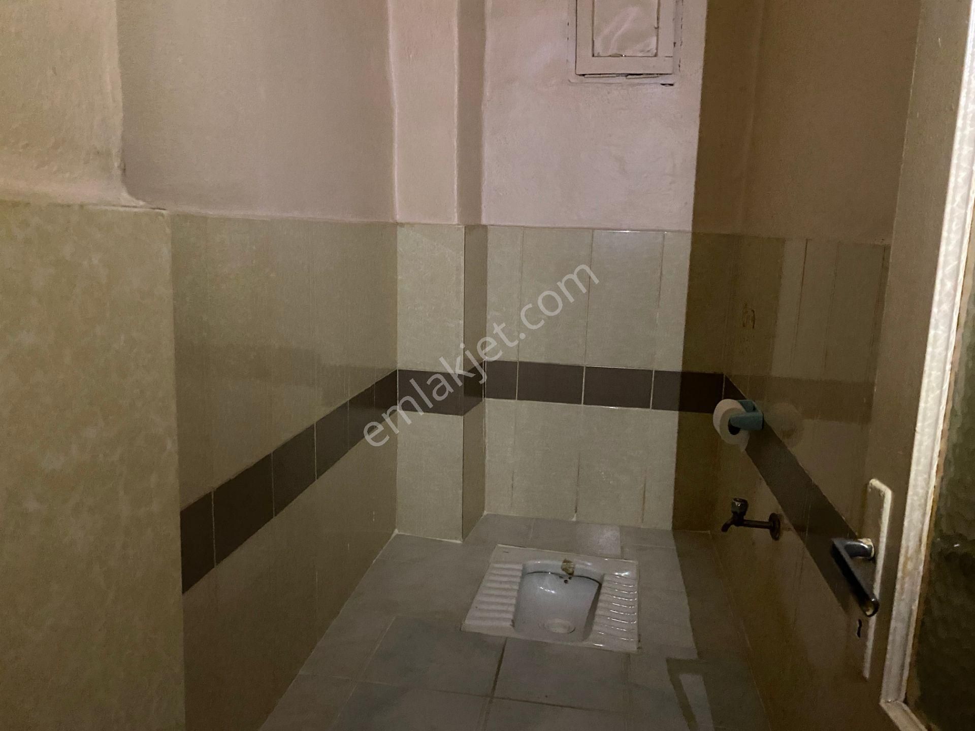 Avrupa Emlak Tan Menderes Mh 60m²1+1 Yarım Bodrum,doğalgazsız,sobalı,menderes Metroya Yakın(bekara) - Görsel 5