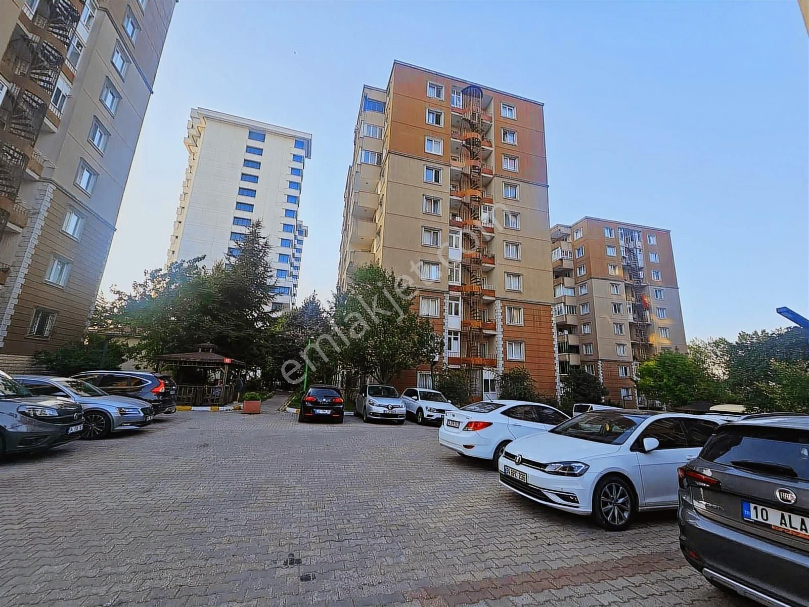 Beykent Metrobüs Durağına Yakın Kiralık 3+1 Daire - Görsel 34