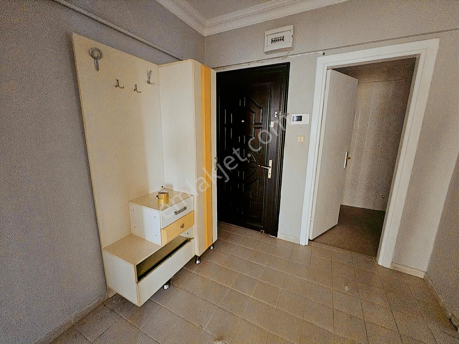 Beykent Metrobüs Durağına Yakın Kiralık 3+1 Daire - Görsel 2