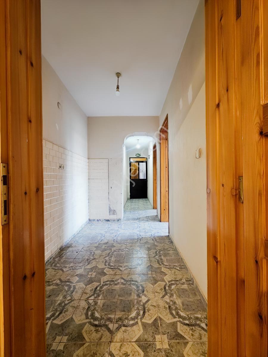 Mühendis Emlak'tan Karabağlar Merkez Bakımlı Temiz 120 M2 Daire. - Görsel 8