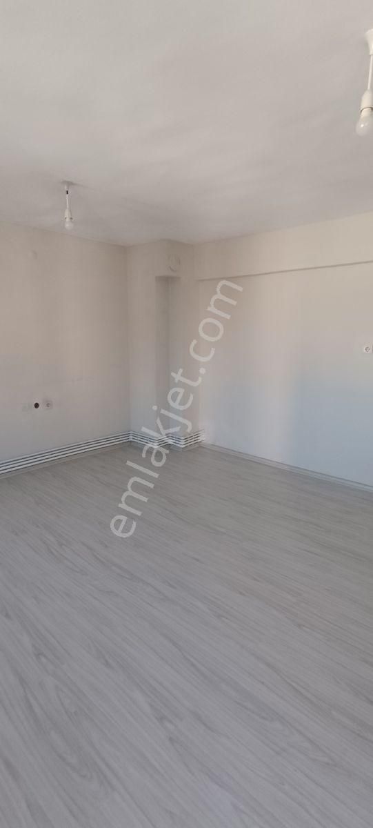 Mühendis Emlak'ta Yurtoğlu Mh Merkez Doğal Gazlı 2+1 85 M2 Daire - Görsel 16