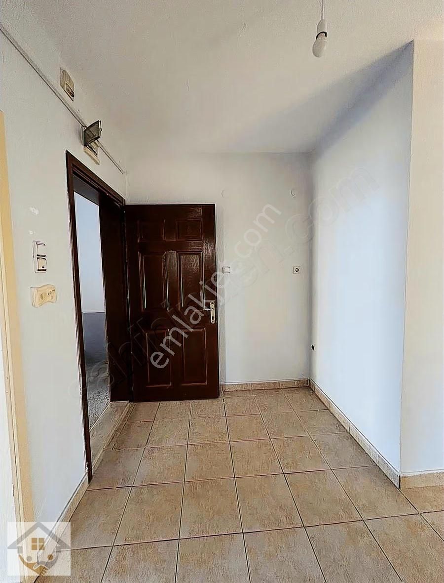 Meydan Mahallesi Satılık Müstakil Ev Ve Arsası - Görsel 19