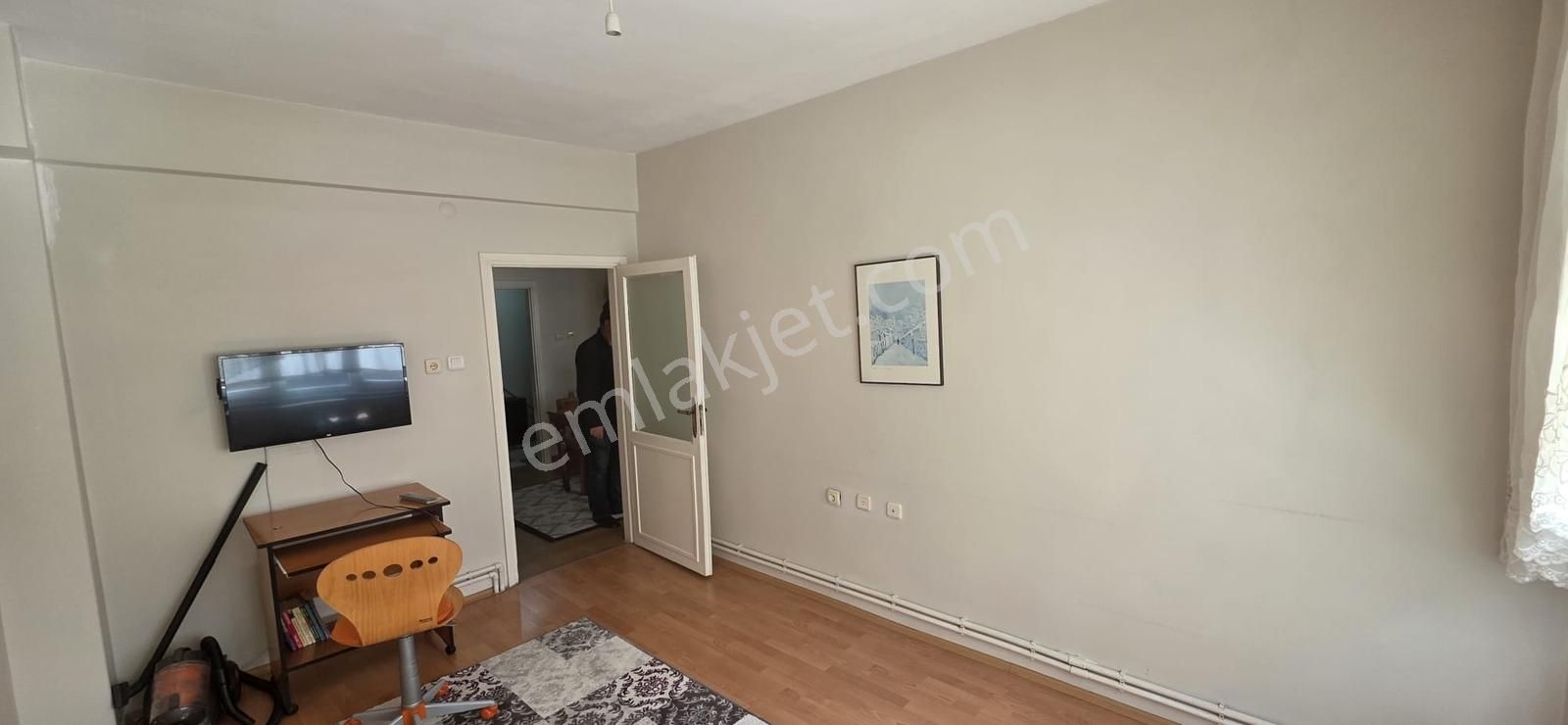 Fevziçakmak Mah. Kiralık 2+1 Eşyalı Merkezi Konumda - Görsel 3