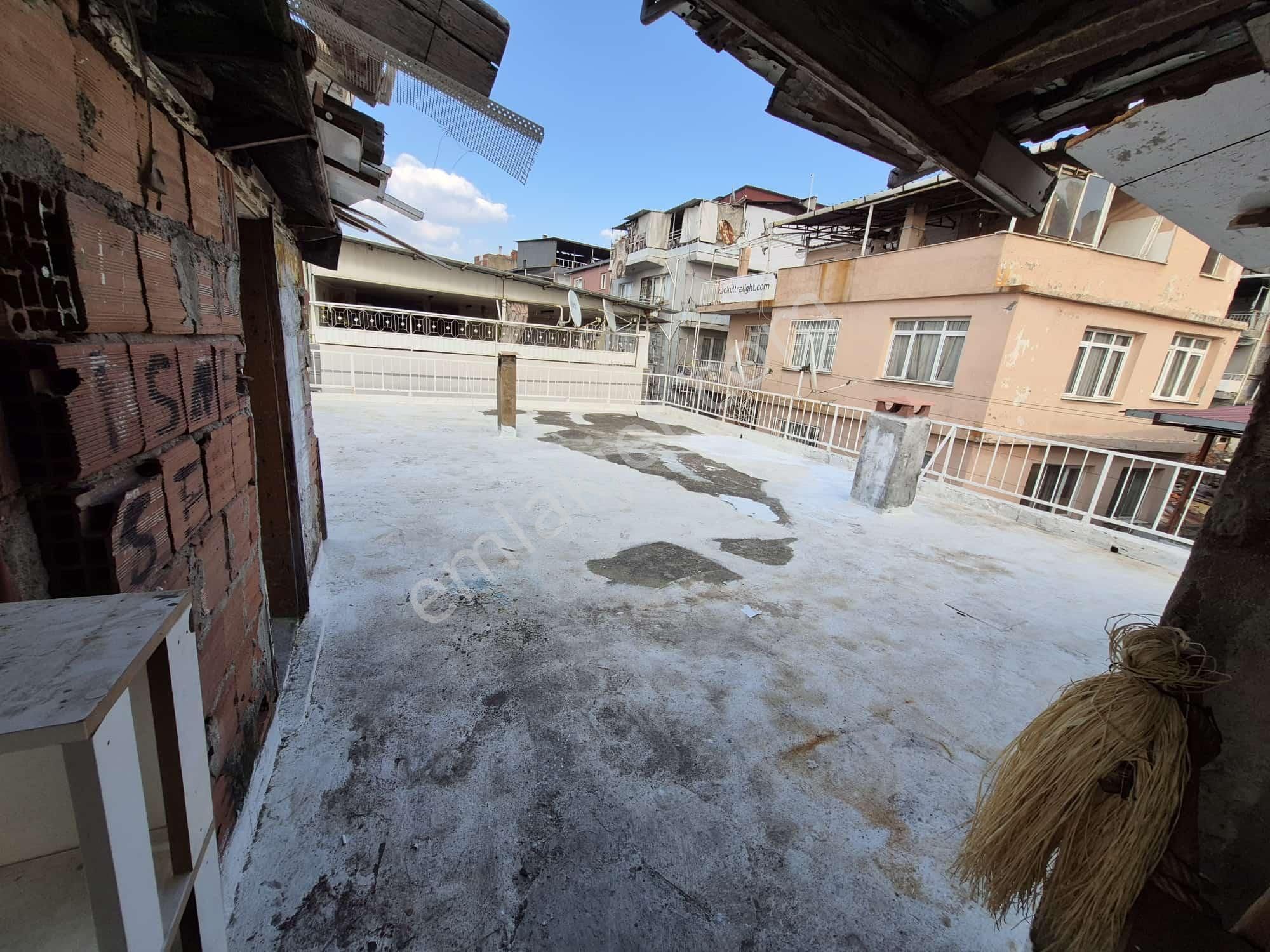 İzmir Konak Gürçeşme,iğdelidurak.üst Sokağında//teraslı,89m2/2katlı Müstakil Ev - Görsel 33