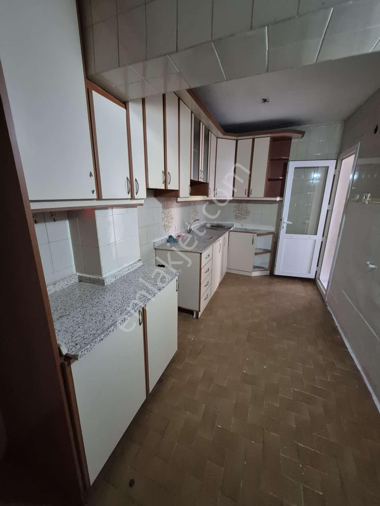 İzmir Konak Gürçeşme,iğdelidurak.üst Sokağında//teraslı,89m2/2katlı Müstakil Ev - Görsel 29