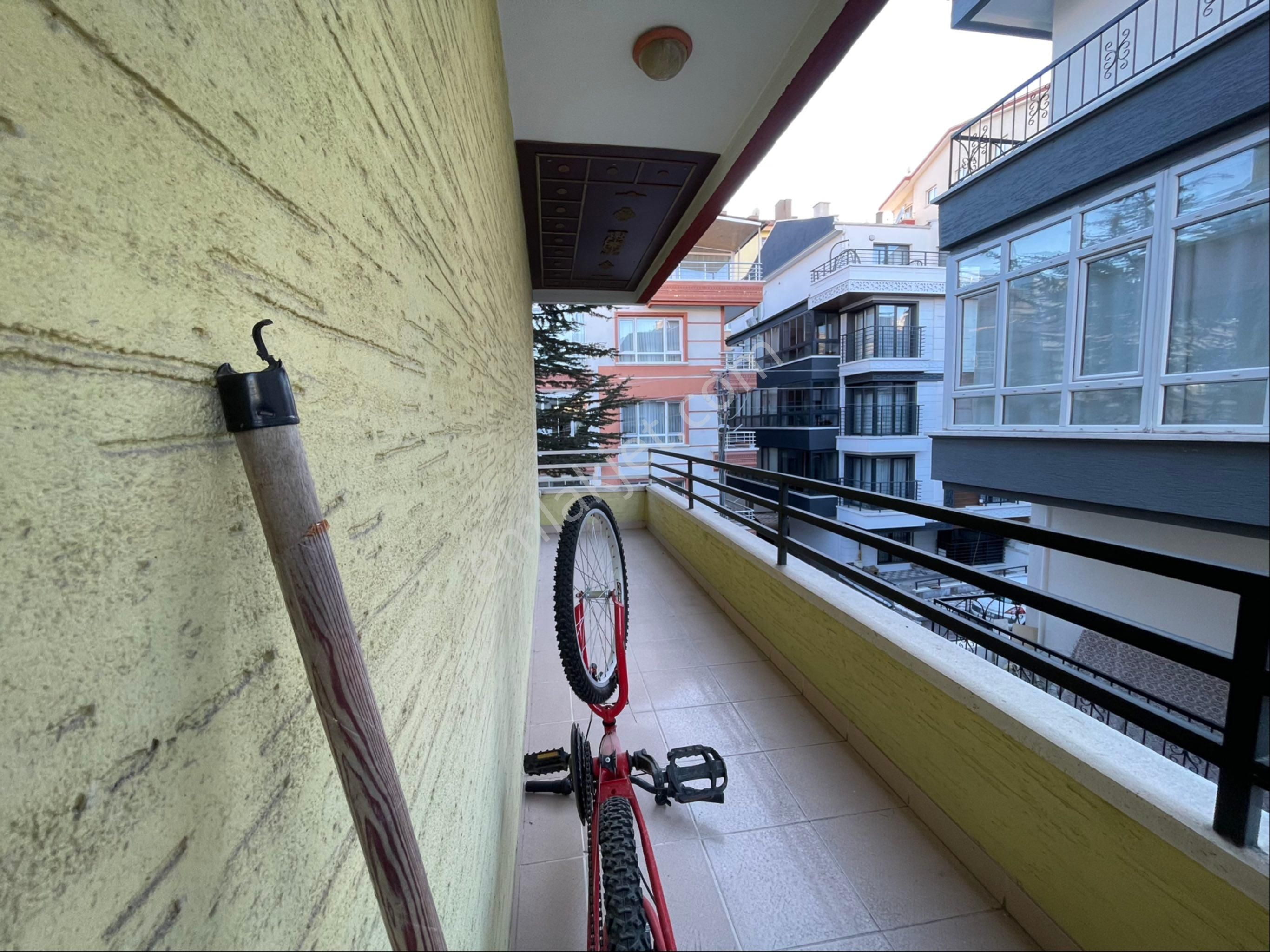 Keçiören Uyanışta Ara Katta Acill Metroya Yürüme Mesafesinde Yapılı Asansörlü 3+1 Kiralık - Görsel 6