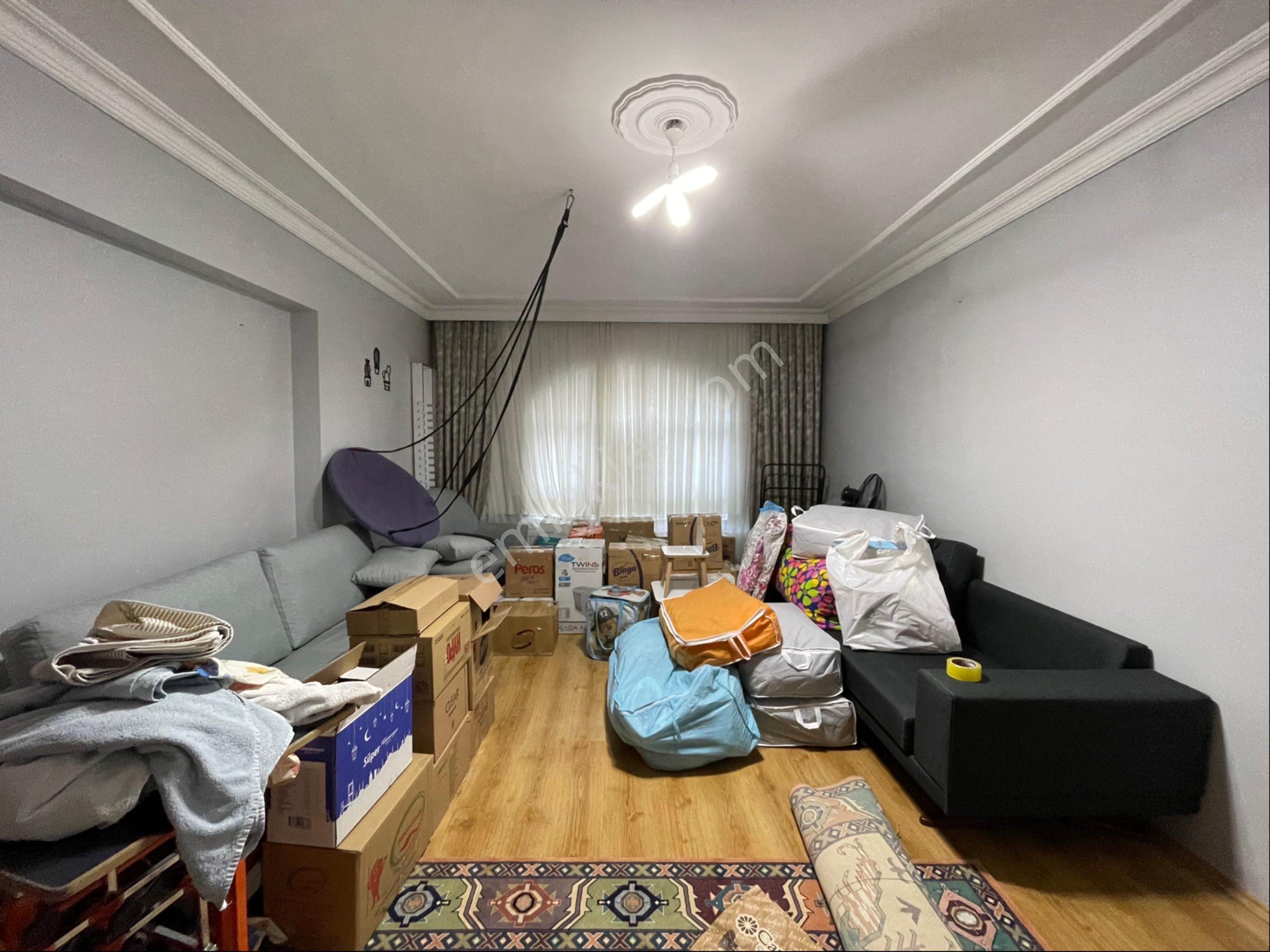 Keçiören Uyanışta Ara Katta Acill Metroya Yürüme Mesafesinde Yapılı Asansörlü 3+1 Kiralık