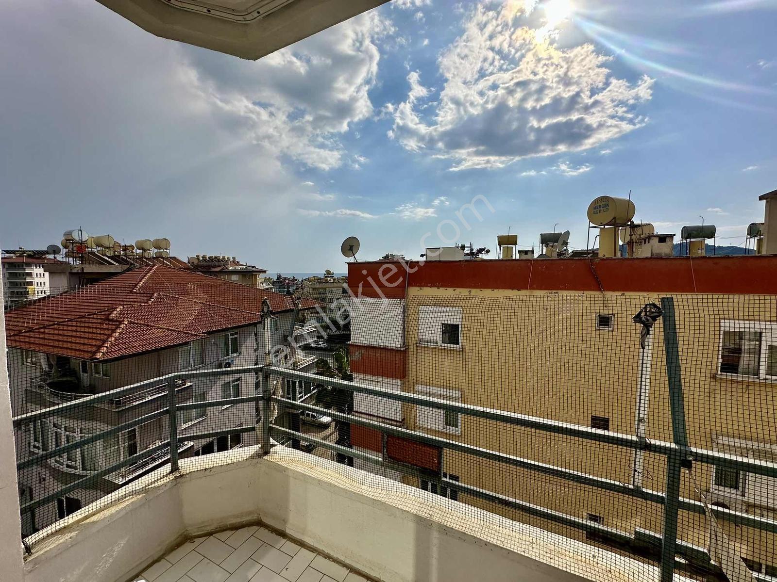 Alanya Merkezde 2+1 Önü Açık Daire - Görsel 18