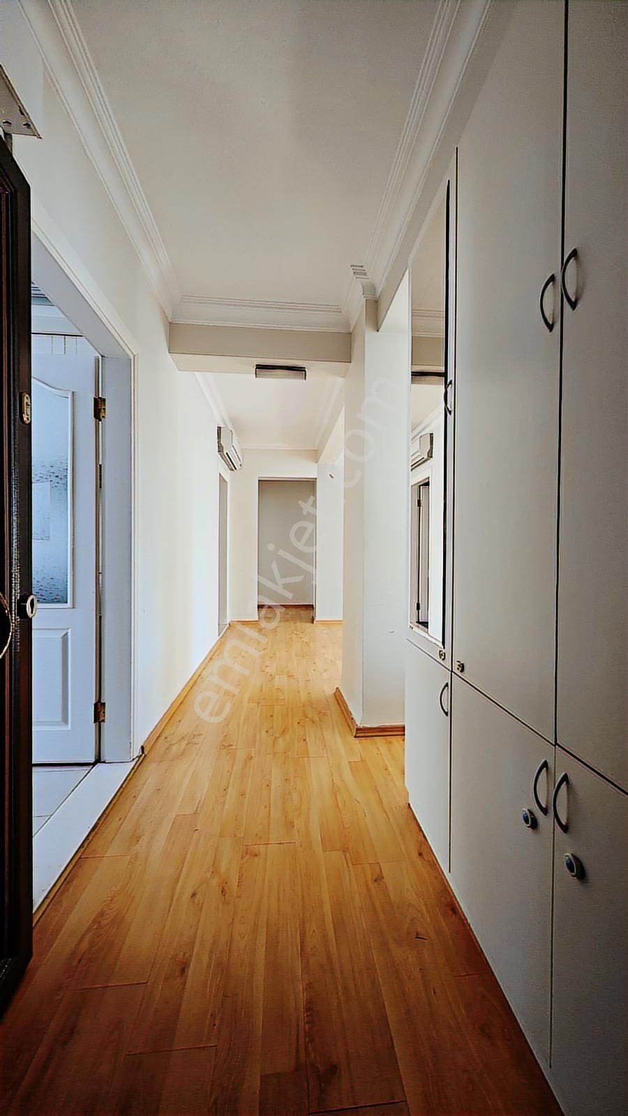 Barbaros Bulvarı Ertuğrul Sitesinde Otoparklı Klimalı Daire - Görsel 2