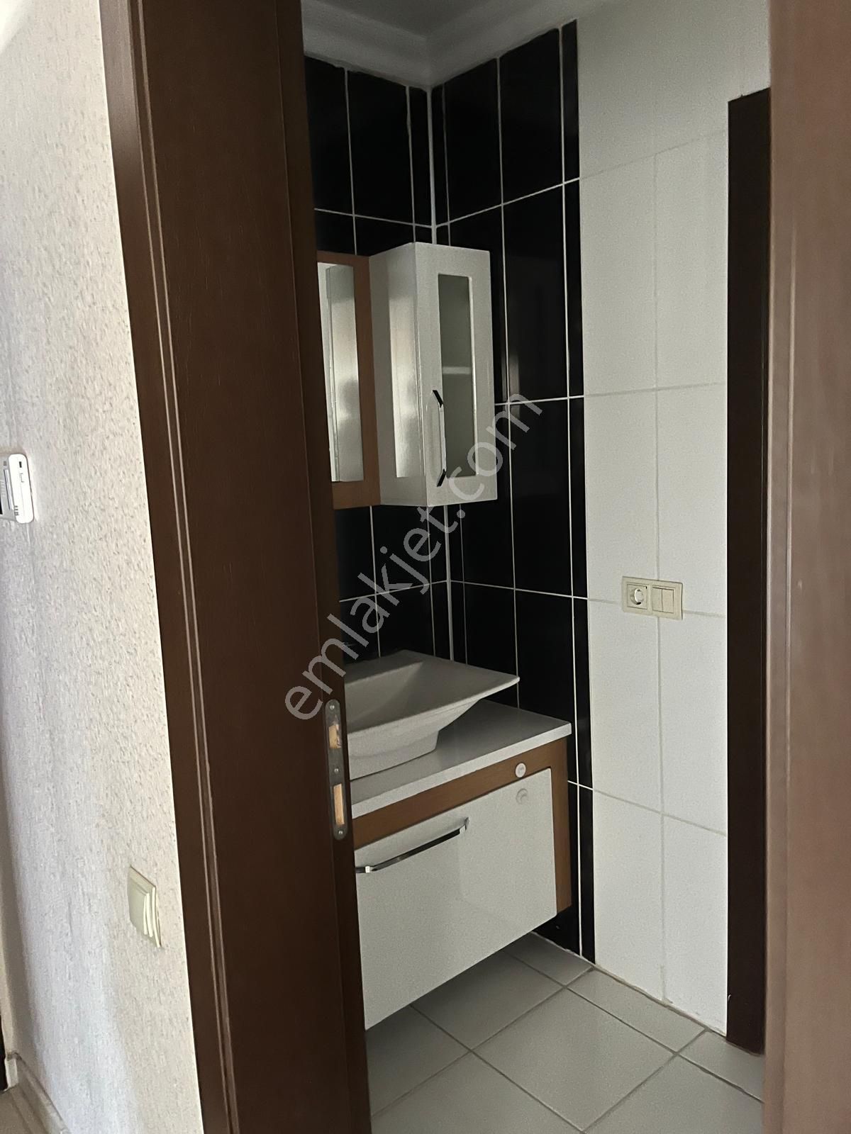 Sancak Mh Ataşehir Sitesi 3+1 Ara Kat Boş Kiralık Daire - Görsel 5