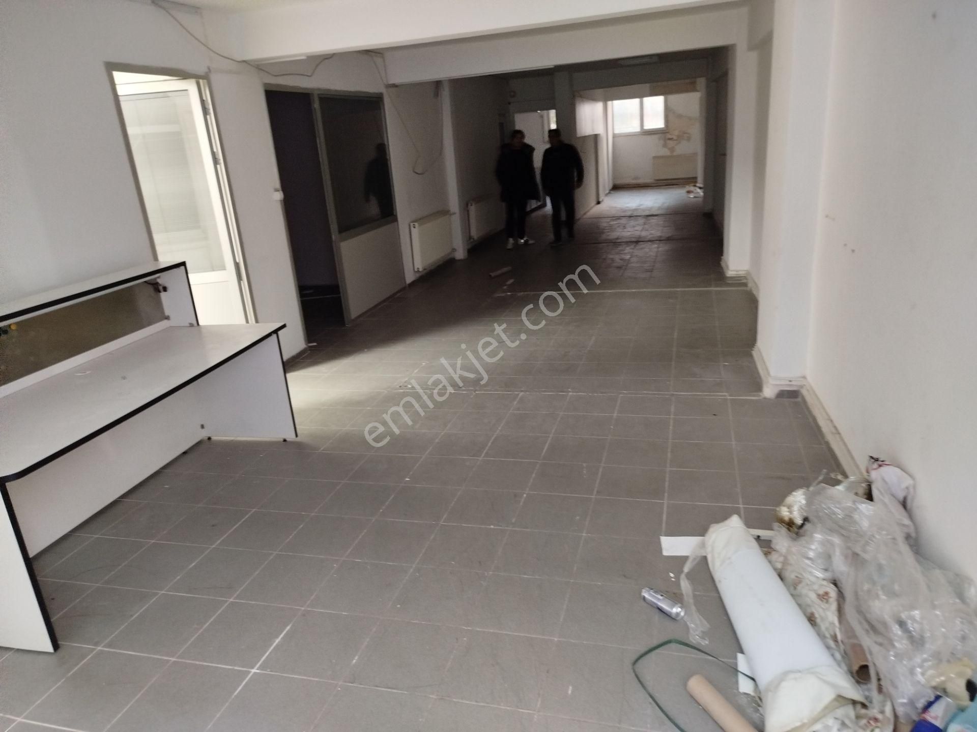Merkezi Sistem Doğalgazlı 3 Bölmeli Wc.li Mutfaklı Büyük İşyeri - Görsel 4