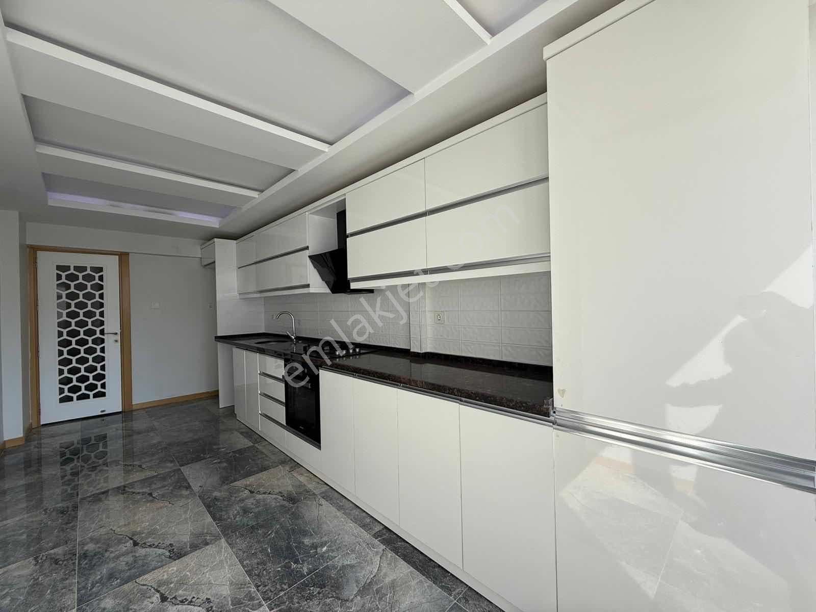 Torosda K.evren Blv Yakın 3+1 K.mutfak Ç.banyo Ful Extralı Lüx