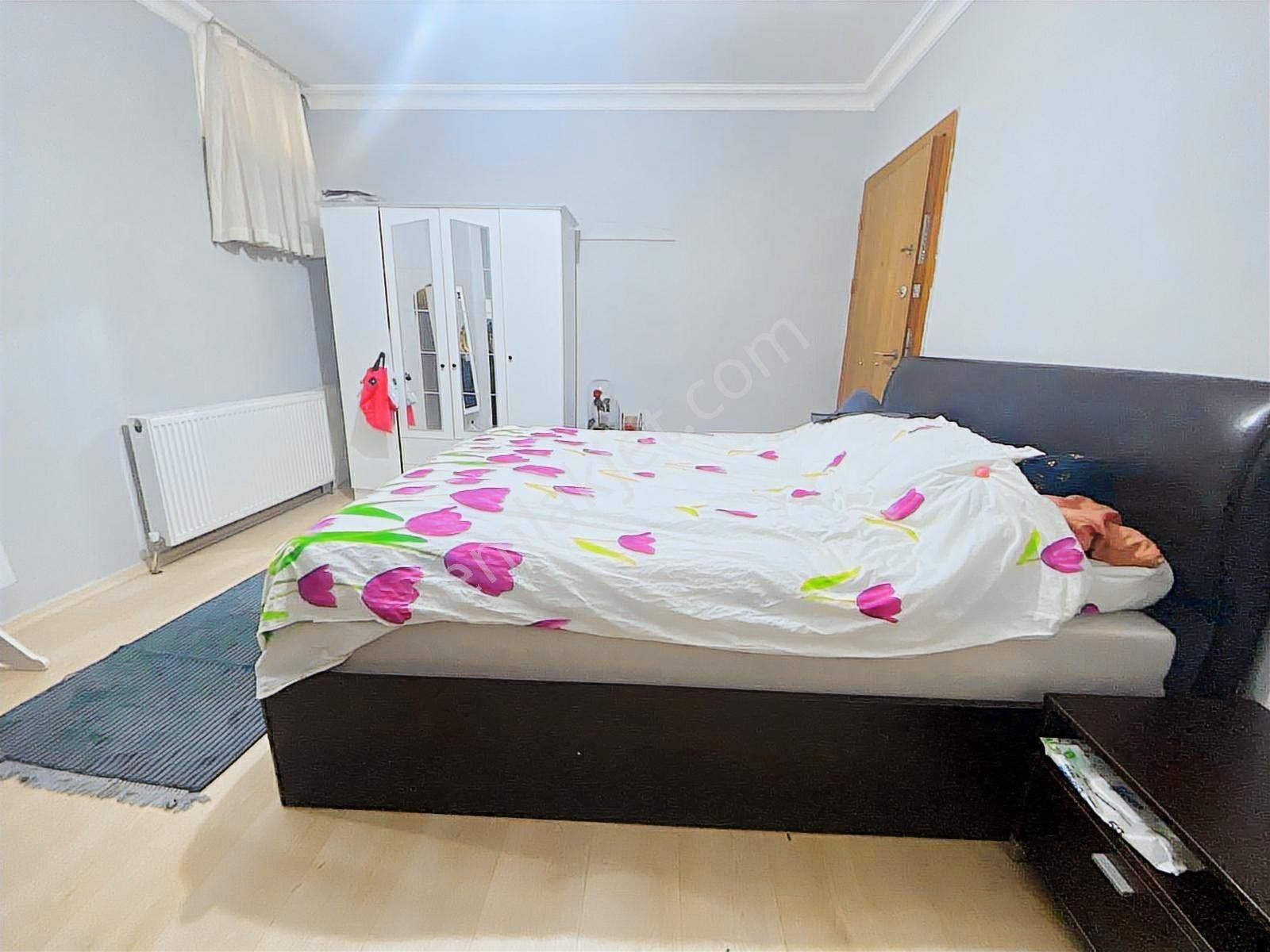 Yenidoğan Merve Mah.de Satılık 4+1 Geniş Ters Dubleks Daire - Görsel 8