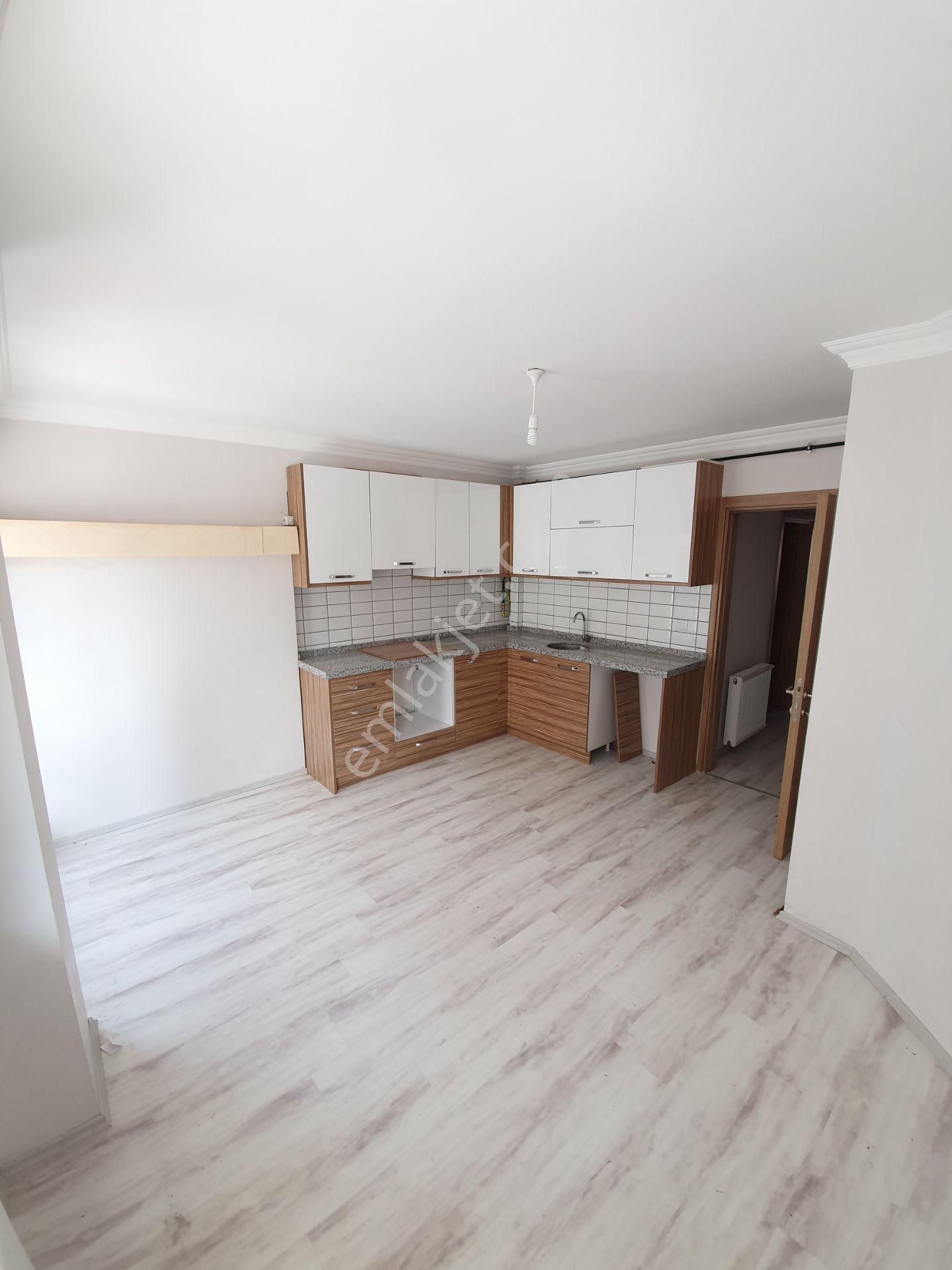 Bahar'dan Dumlupınar'da 2+1 Eşyasız Kiralık Daire