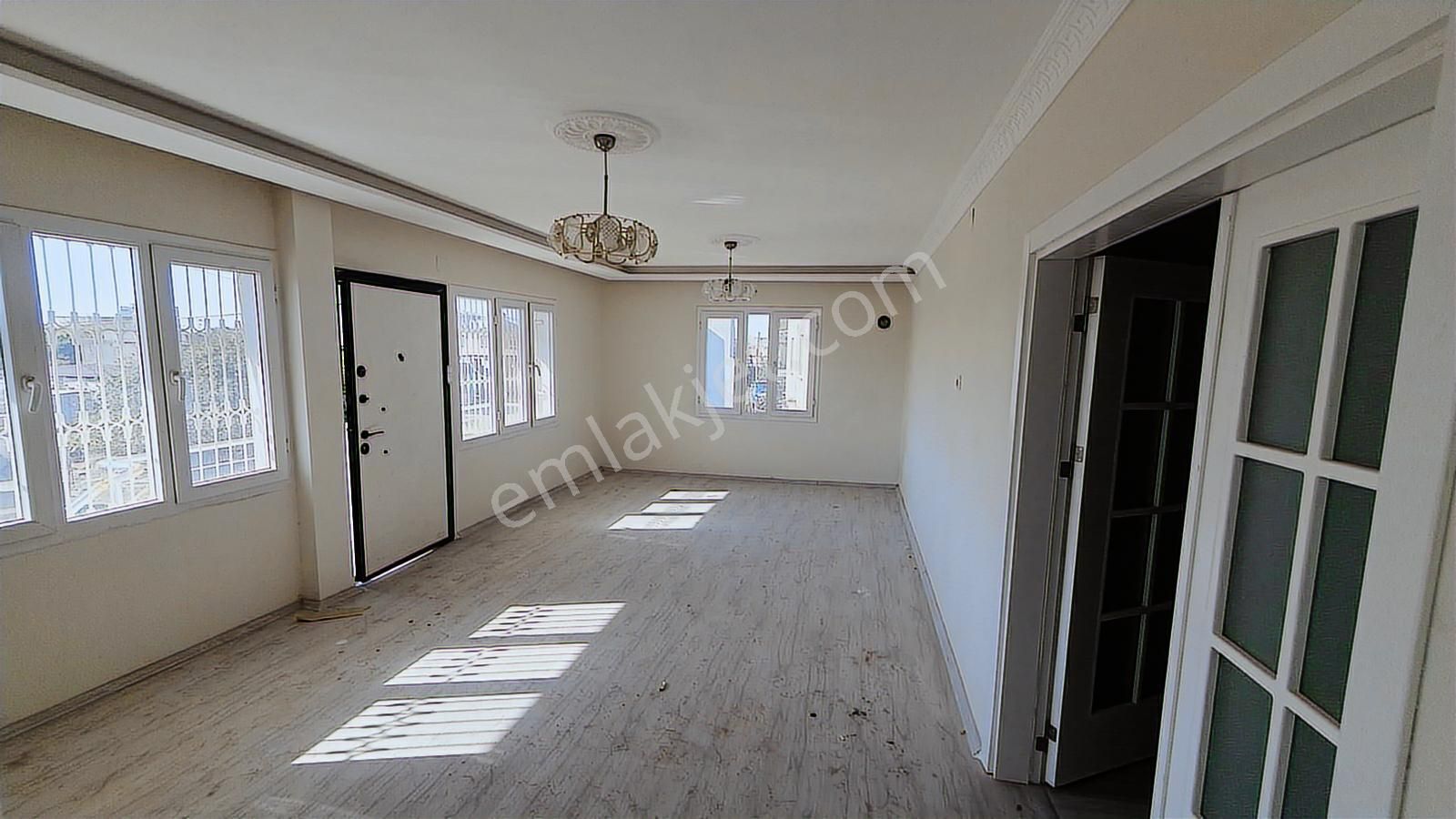 Kızılkaş Mah.de Satılık Eşyalı 2 Katlı 3+1 Müstakil Ev - Görsel 18