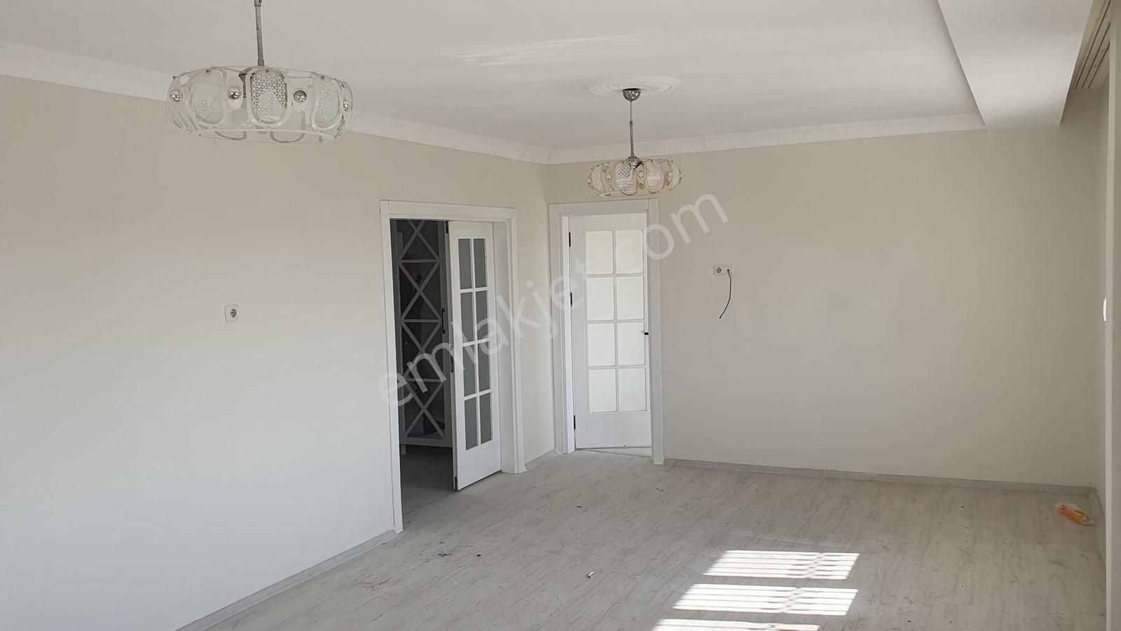 Kızılkaş Mah.de Satılık Eşyalı 2 Katlı 3+1 Müstakil Ev - Görsel 25